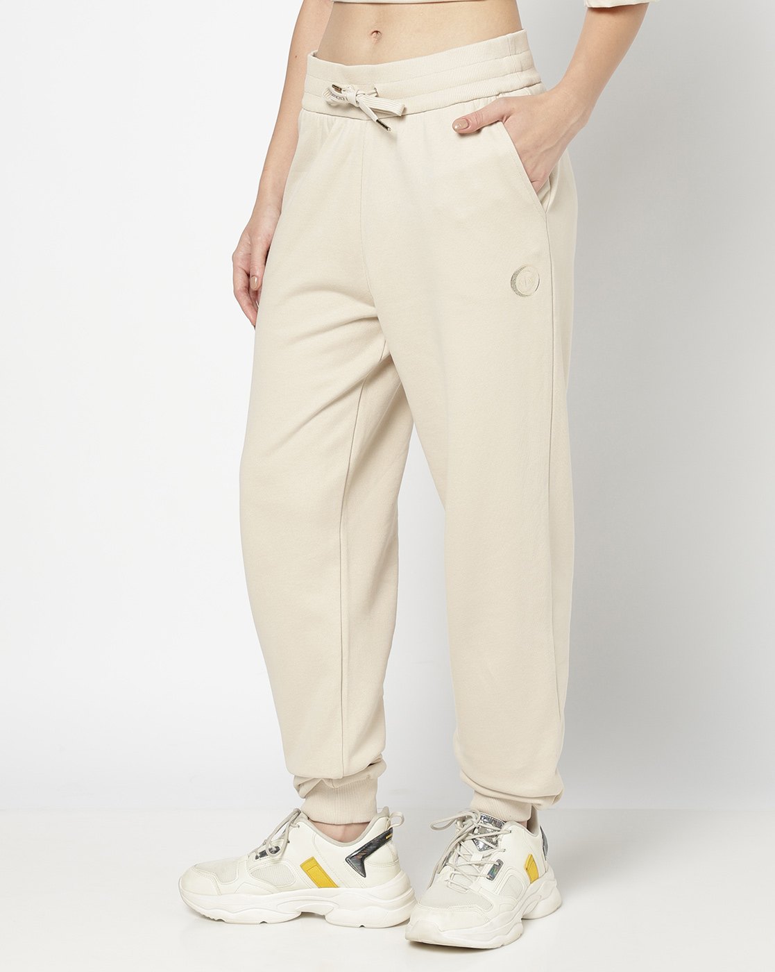 パンツ ARMANI EXCHANGE Woman Pants Silver XW000139AF10839 M8047 207463765-1-mirror?$n_750w$&