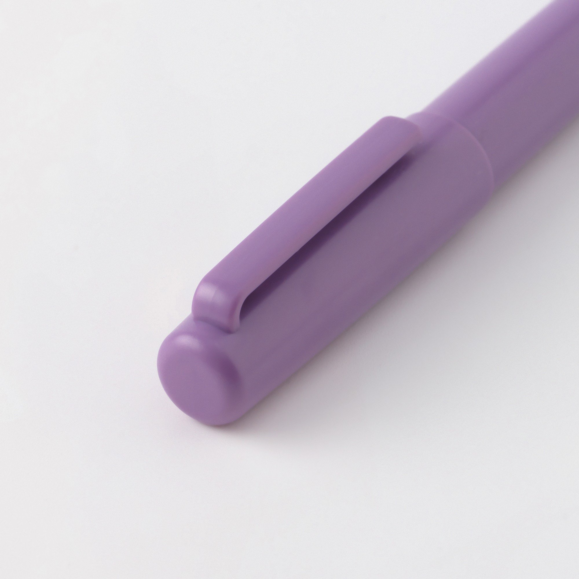 Compact ballpoint pen cap type