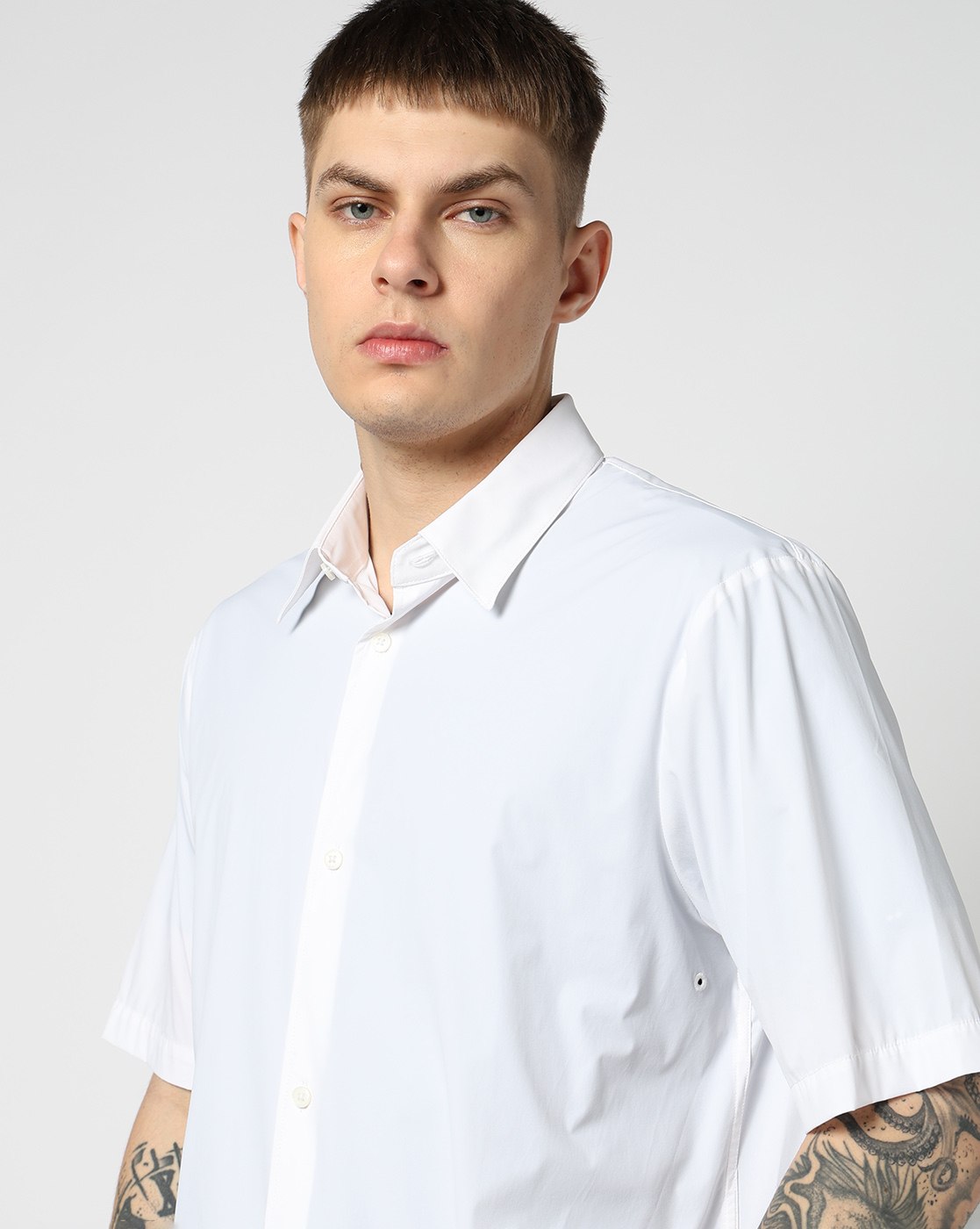 Men White Commuting Regular Fit Casual Shirts