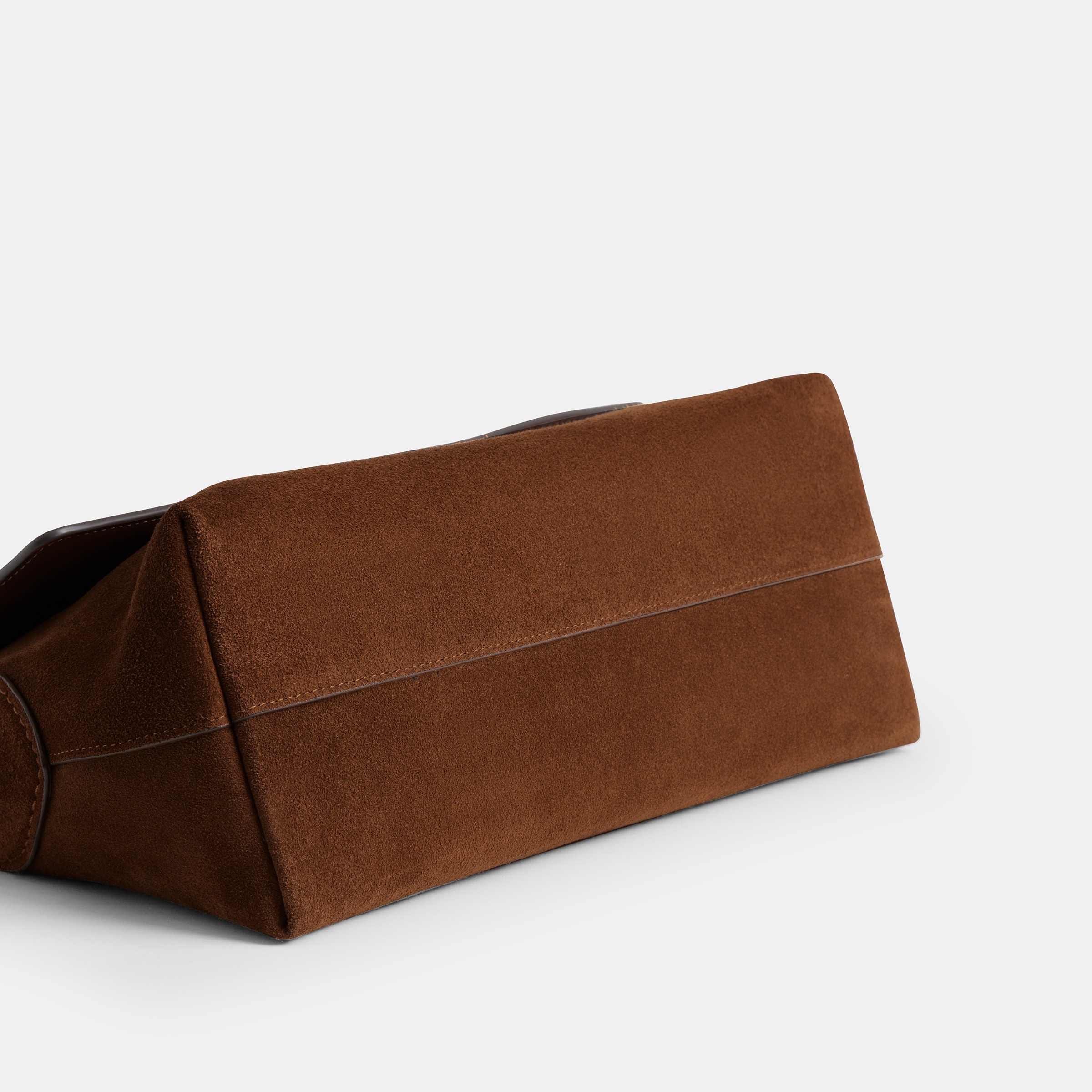 Natural Grain Leather Chelsea Shoulder Bag 30 With Chain