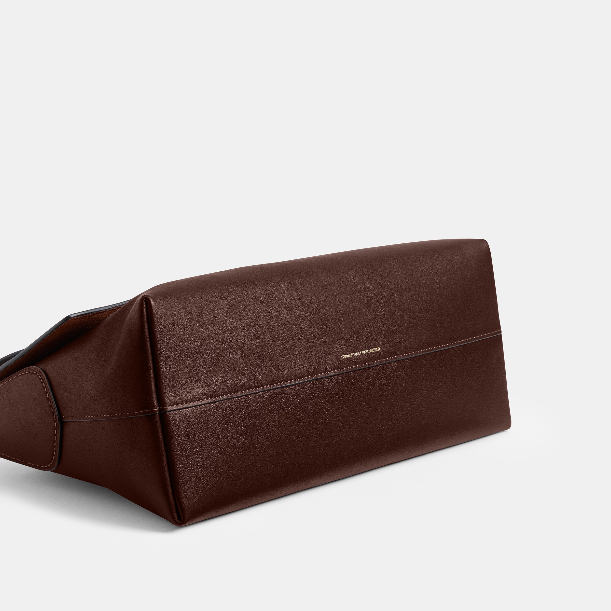 Natural Grain Leather Chelsea Shoulder Bag 36