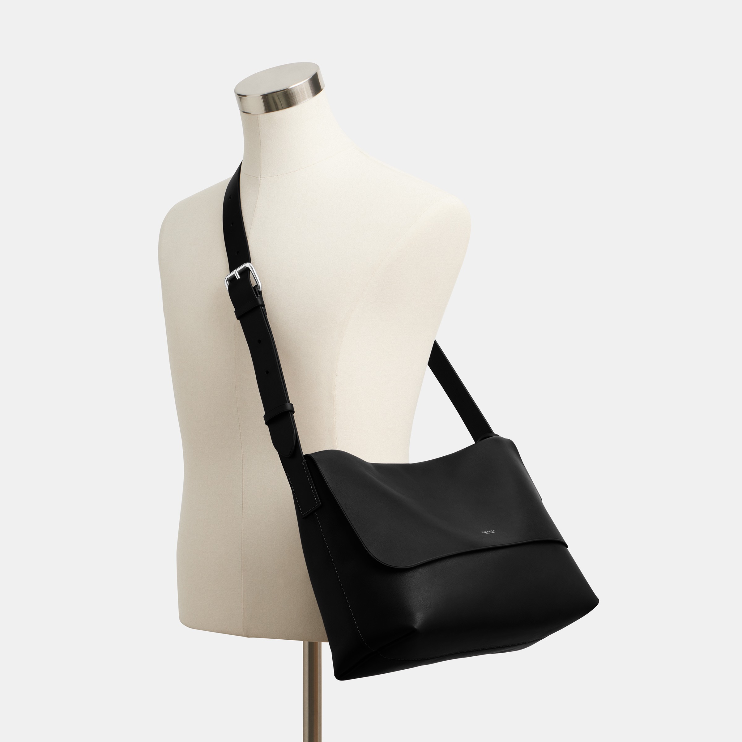 Ludlow Messenger Bag