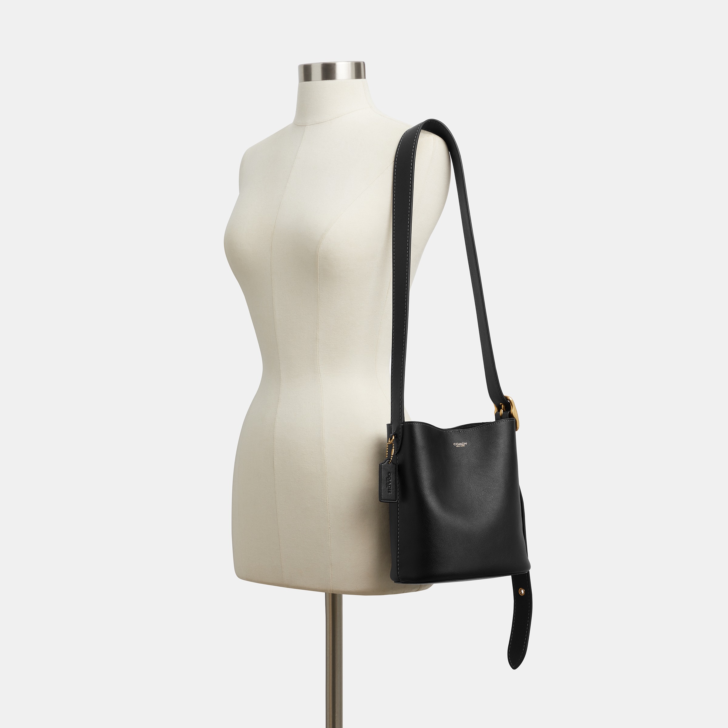 Bleecker Bucket Bag 21