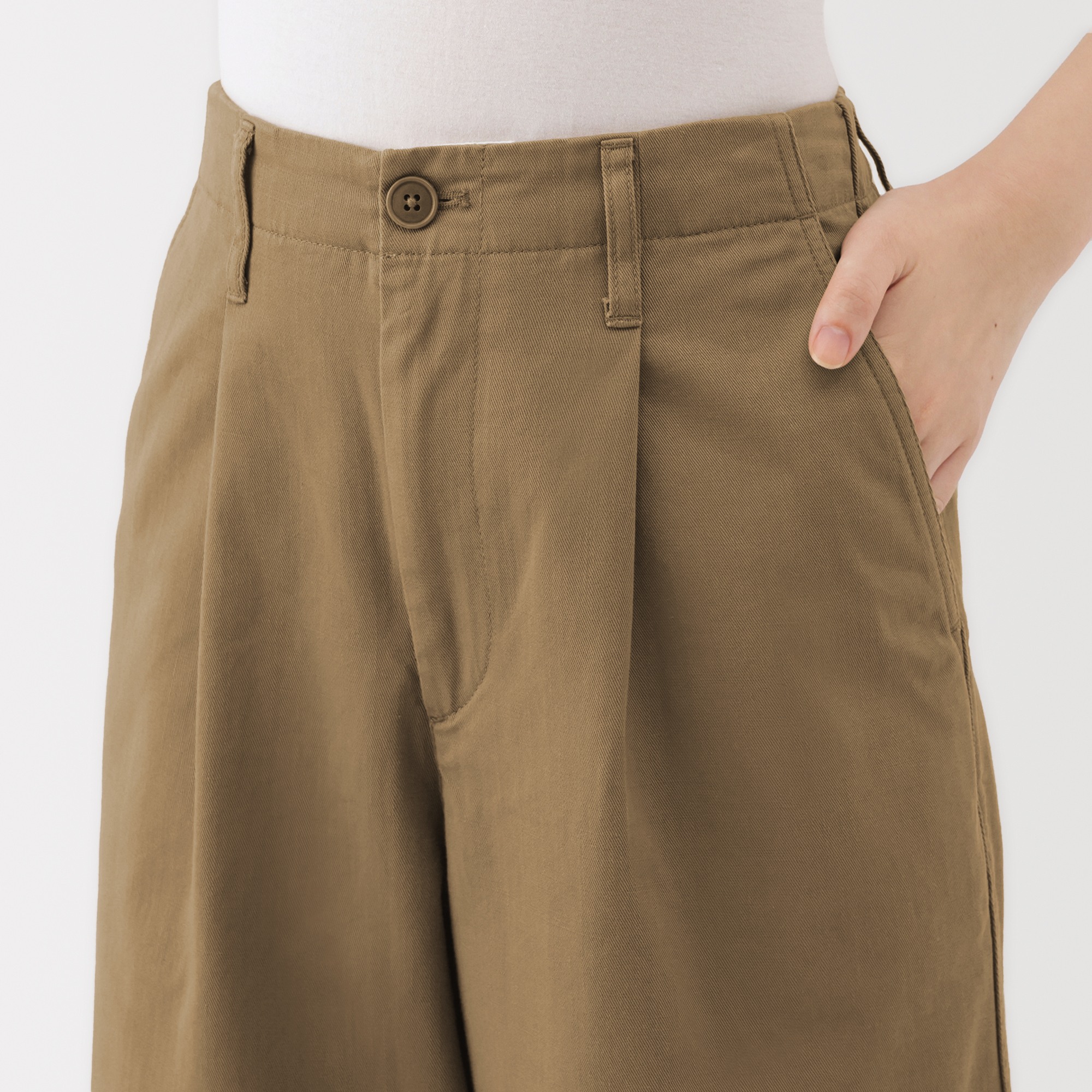 W's Slub yarn chino pleated wide pants