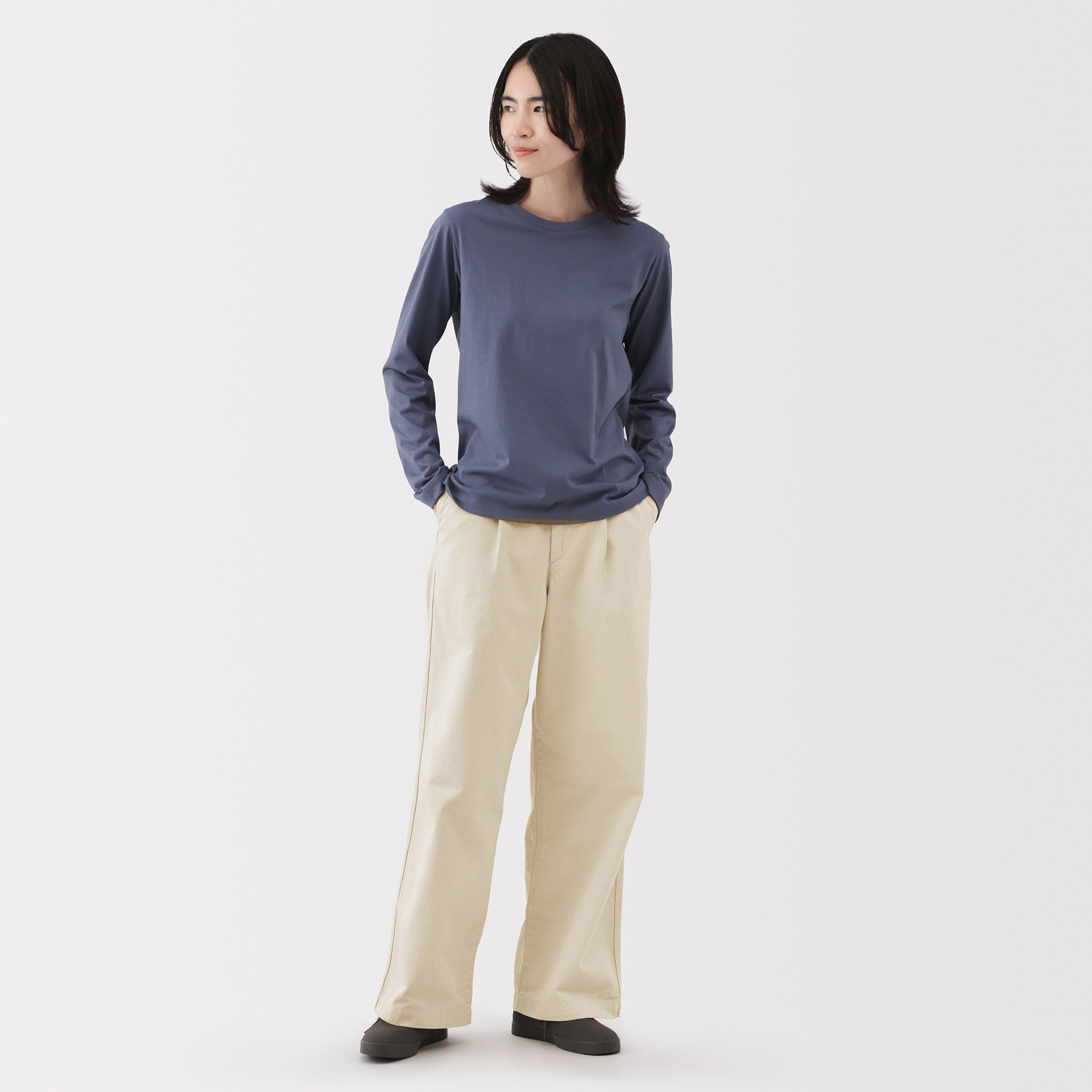 W's Slub yarn chino pleated wide pants