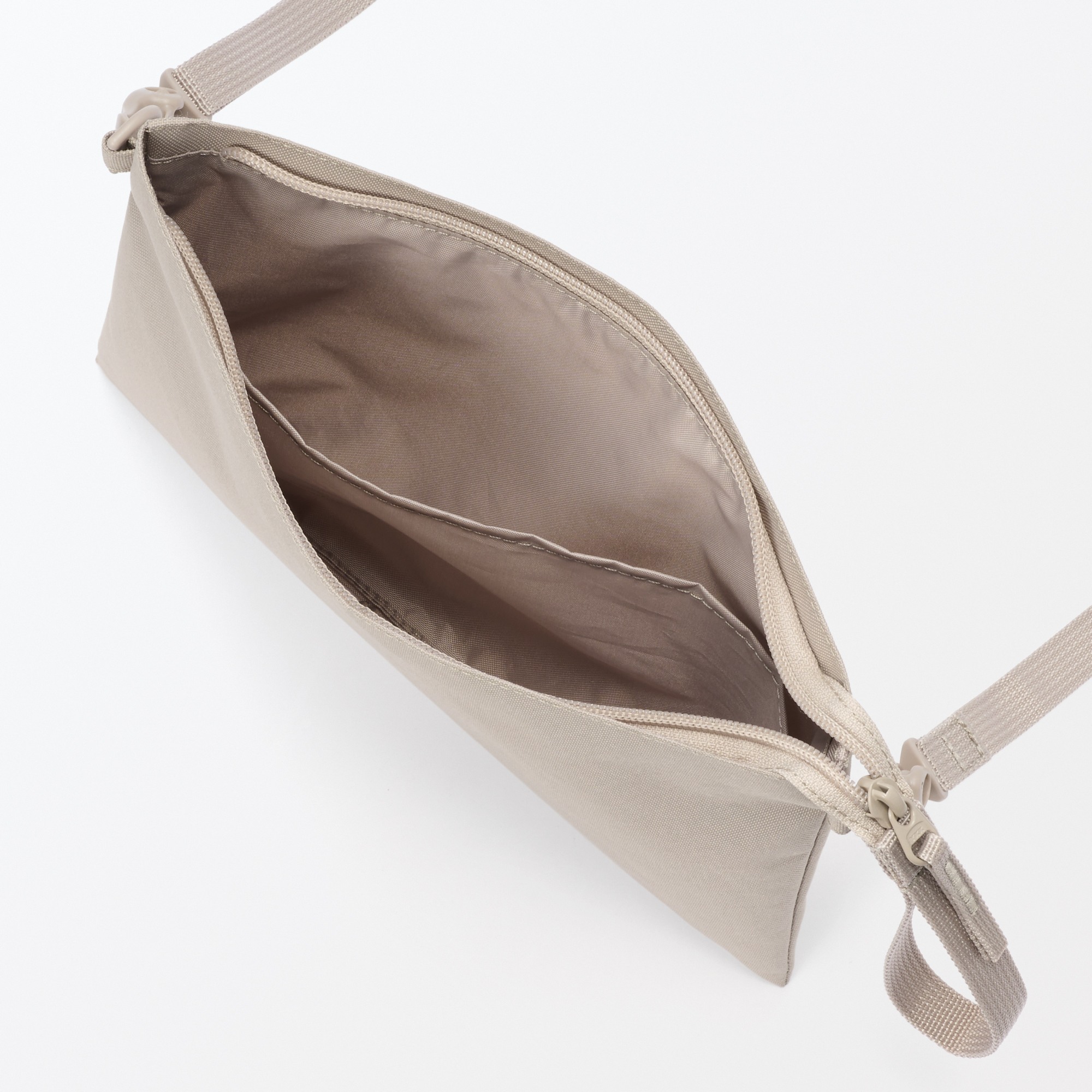 2-Way water repellent sacoche