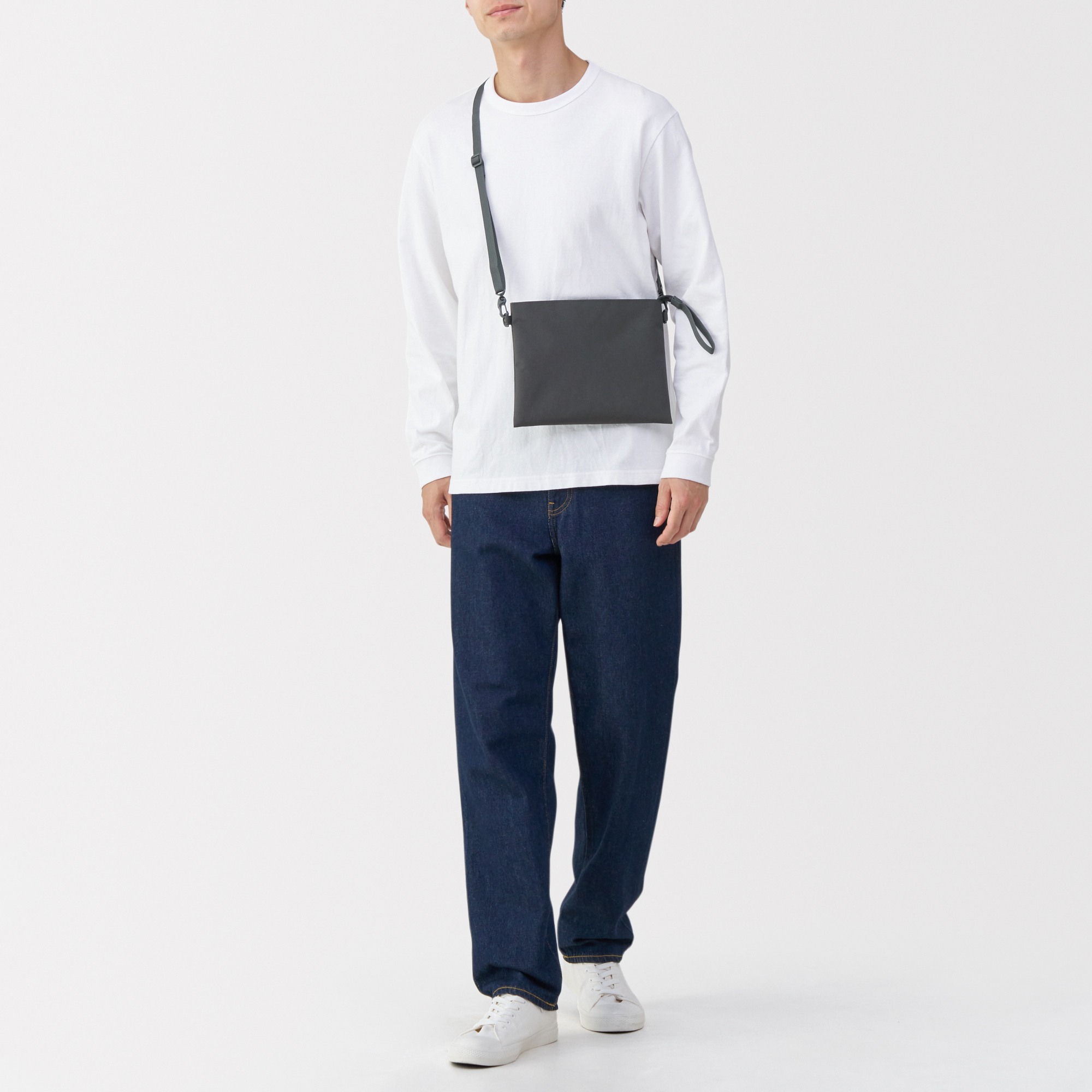 2-Way water repellent sacoche