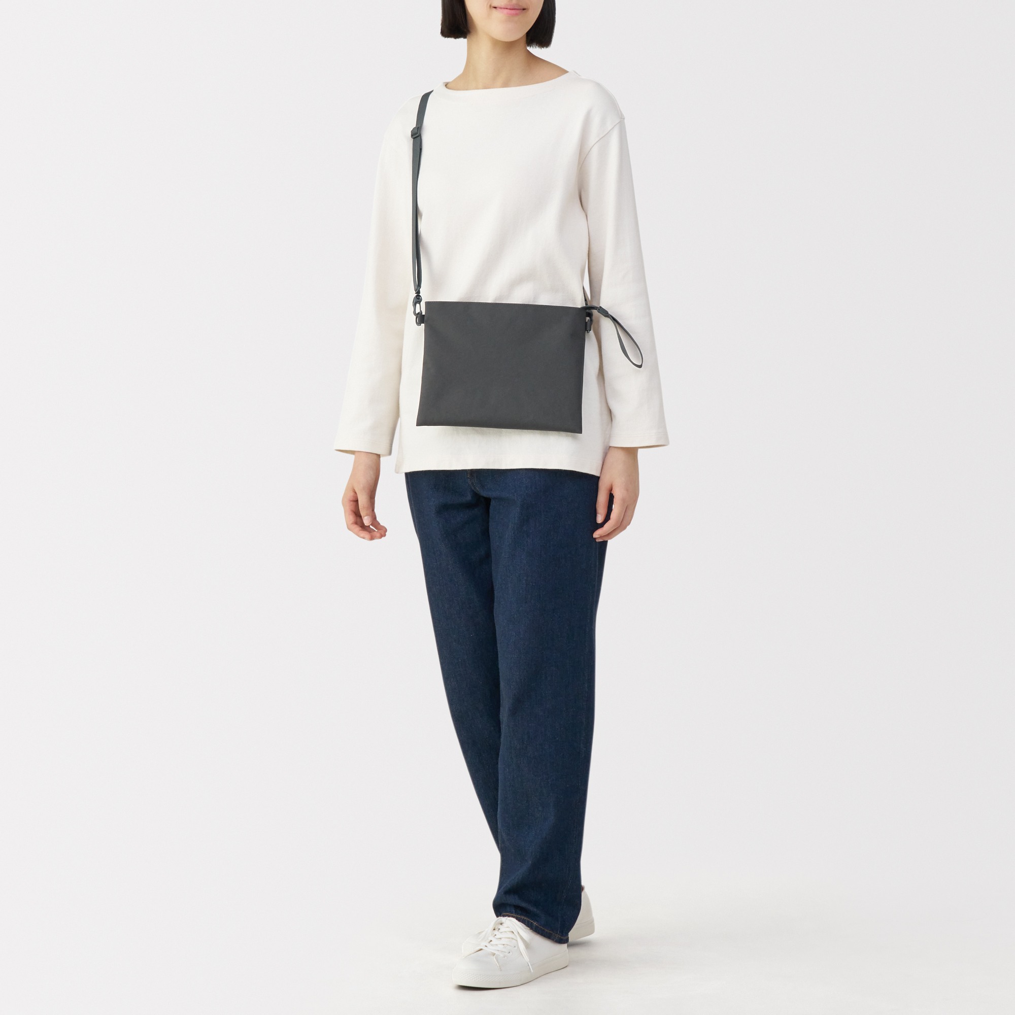2-Way water repellent sacoche