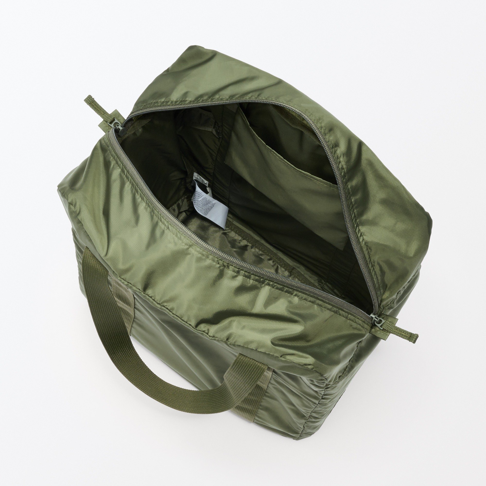 Pocketable water repellent tall boston bag