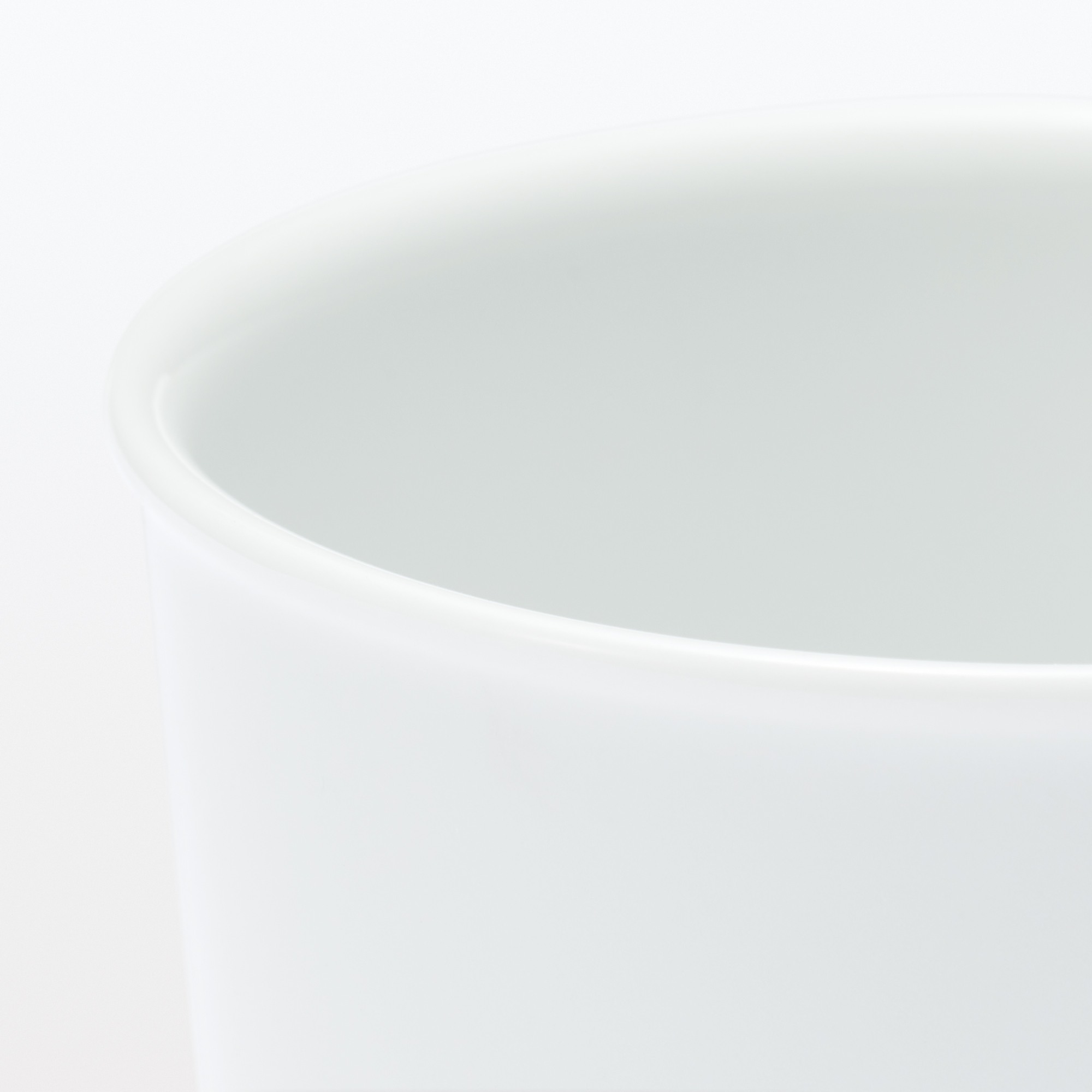 White porcelain Gargle cup