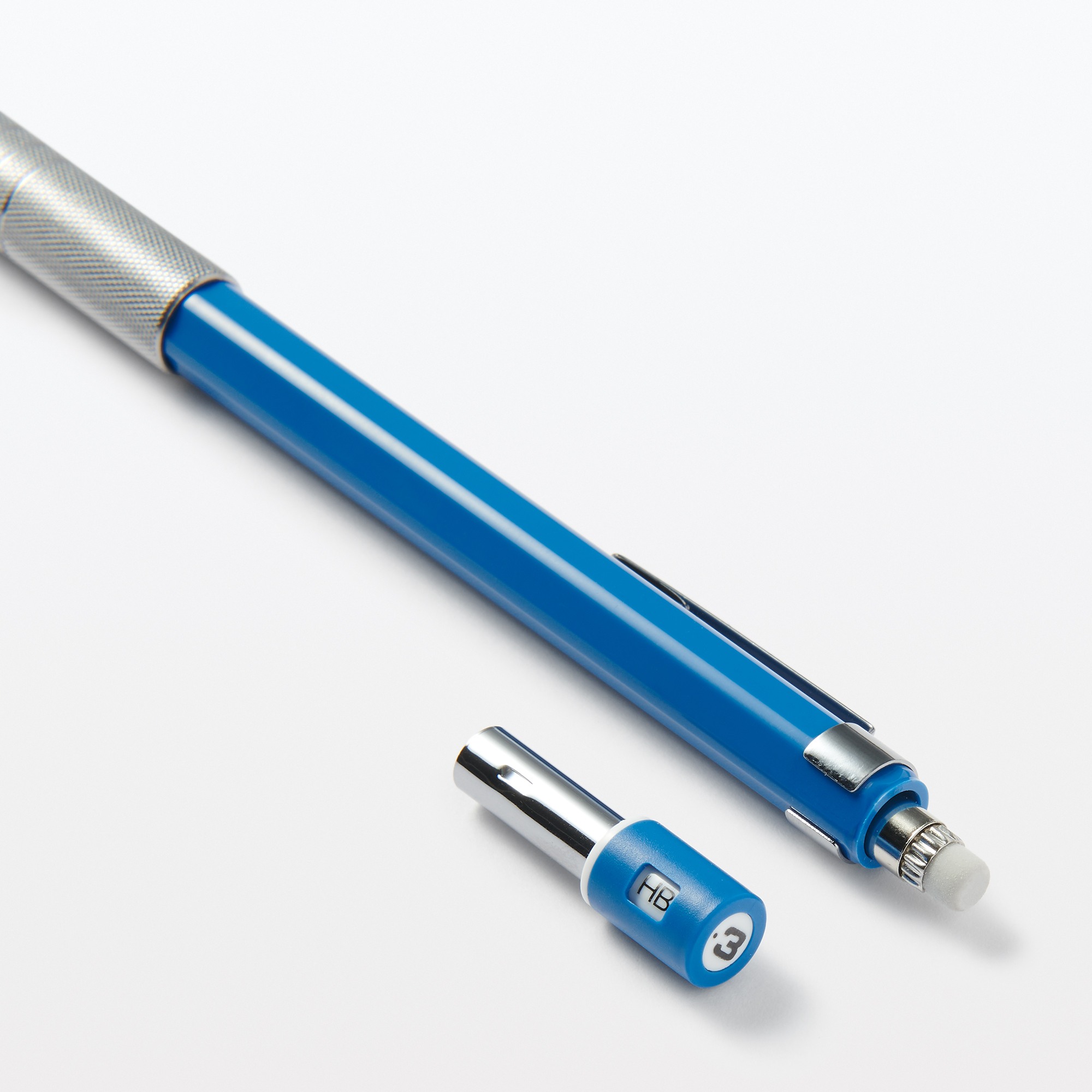 Balanced mechanical pencil