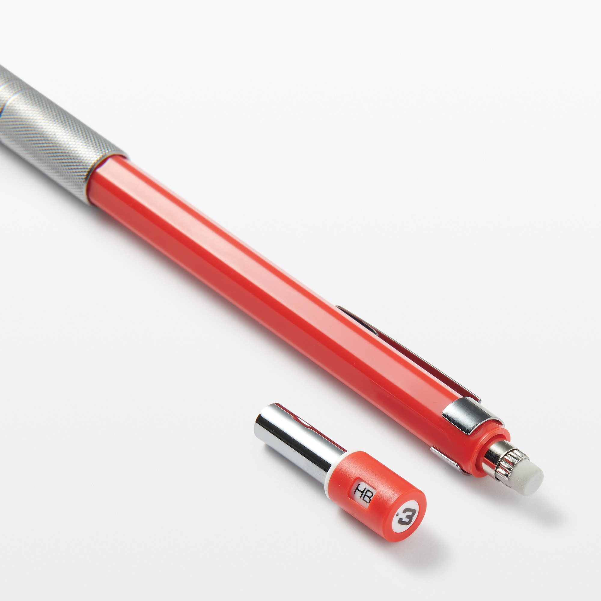 Balanced mechanical pencil