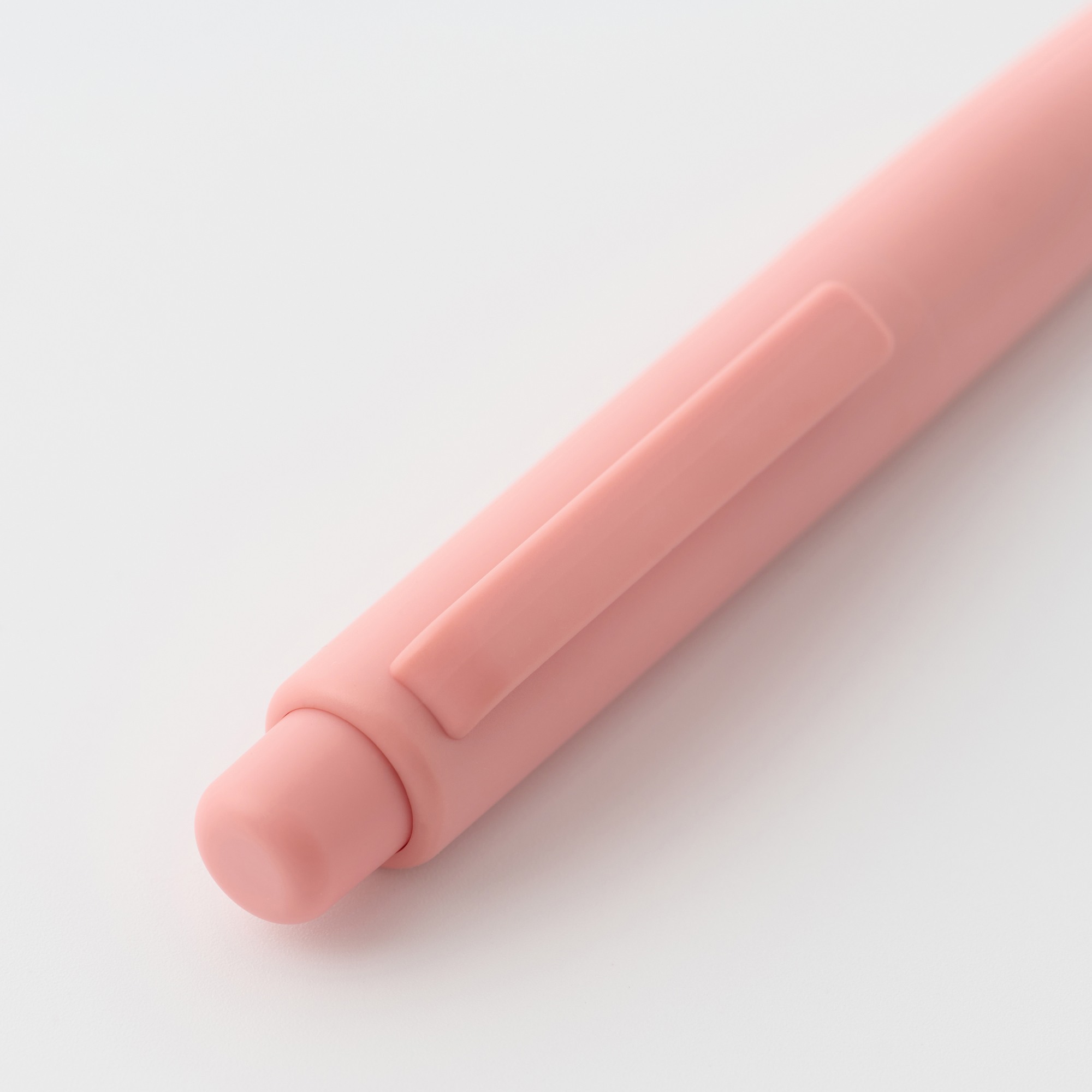 Compact ballpoint pen knock type