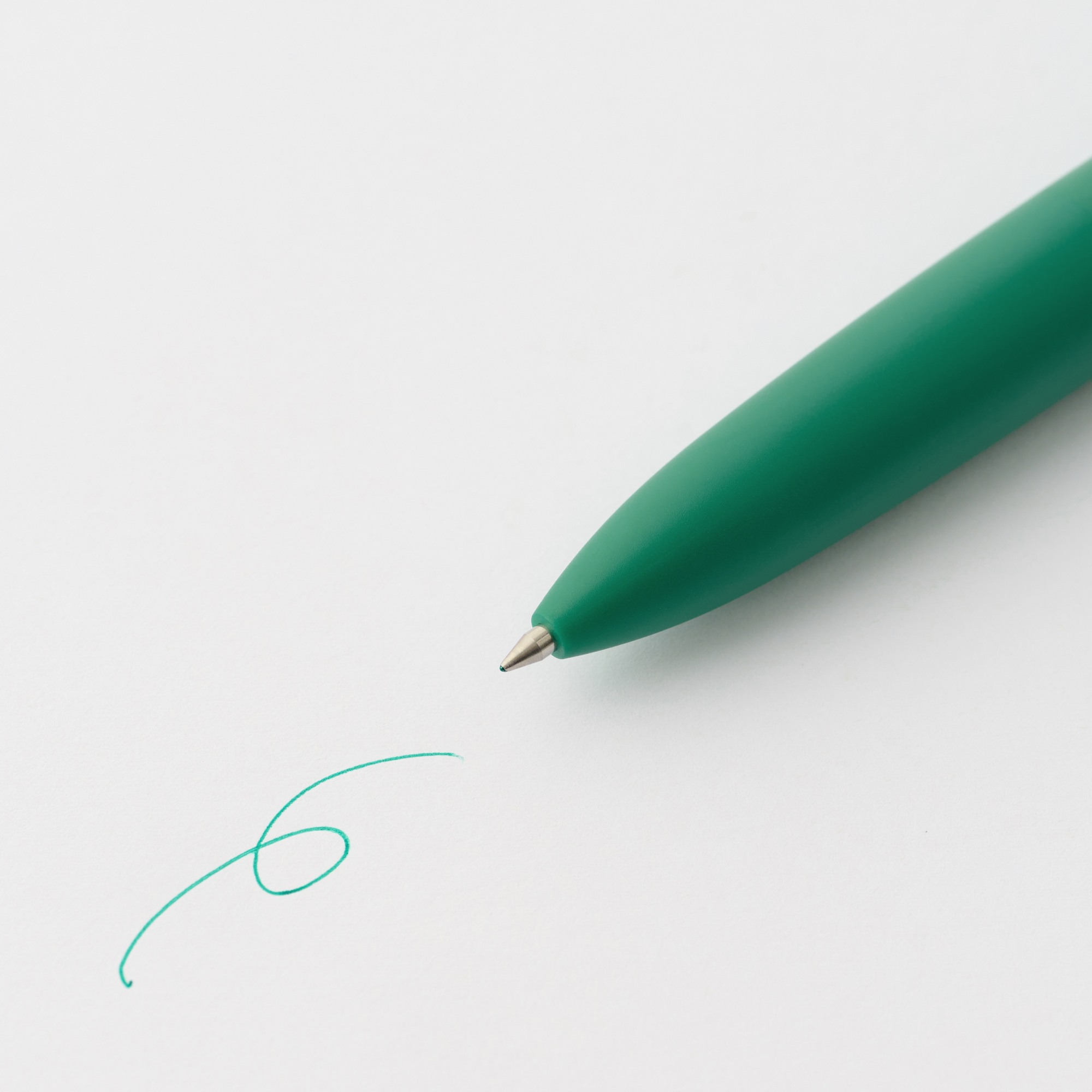 Compact ballpoint pen knock type