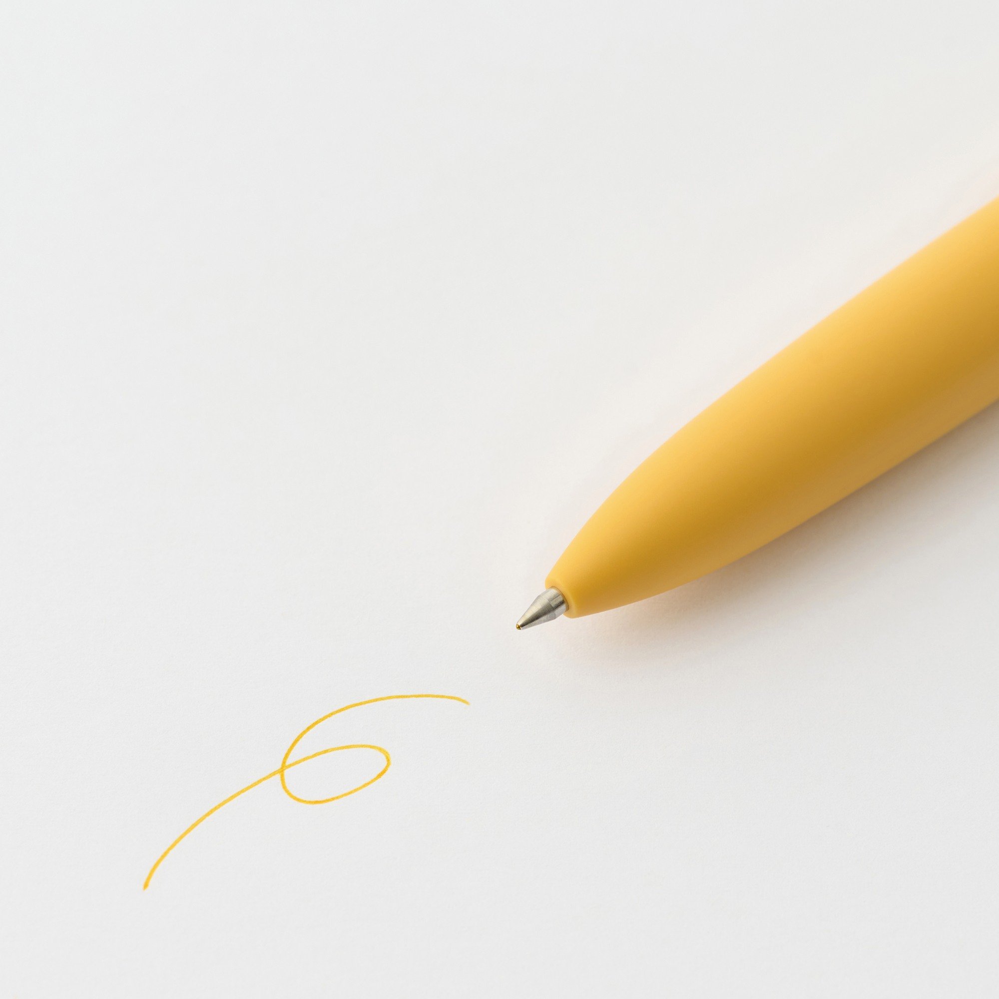 Compact ballpoint pen knock type