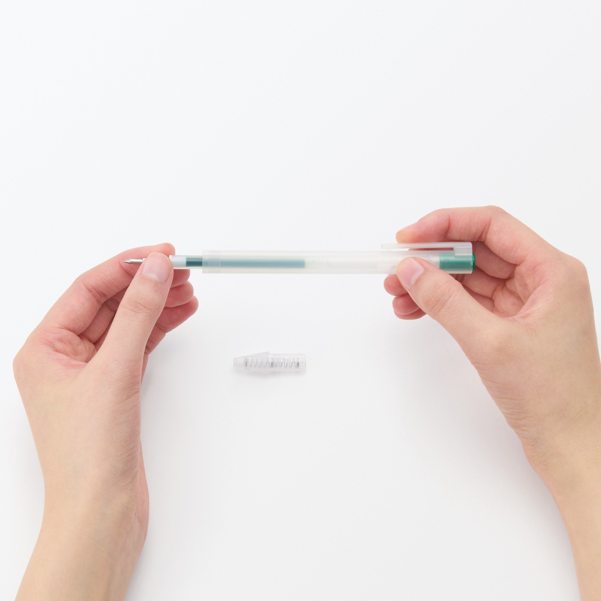 Smooth gel ink Ballpoint pen Knock type