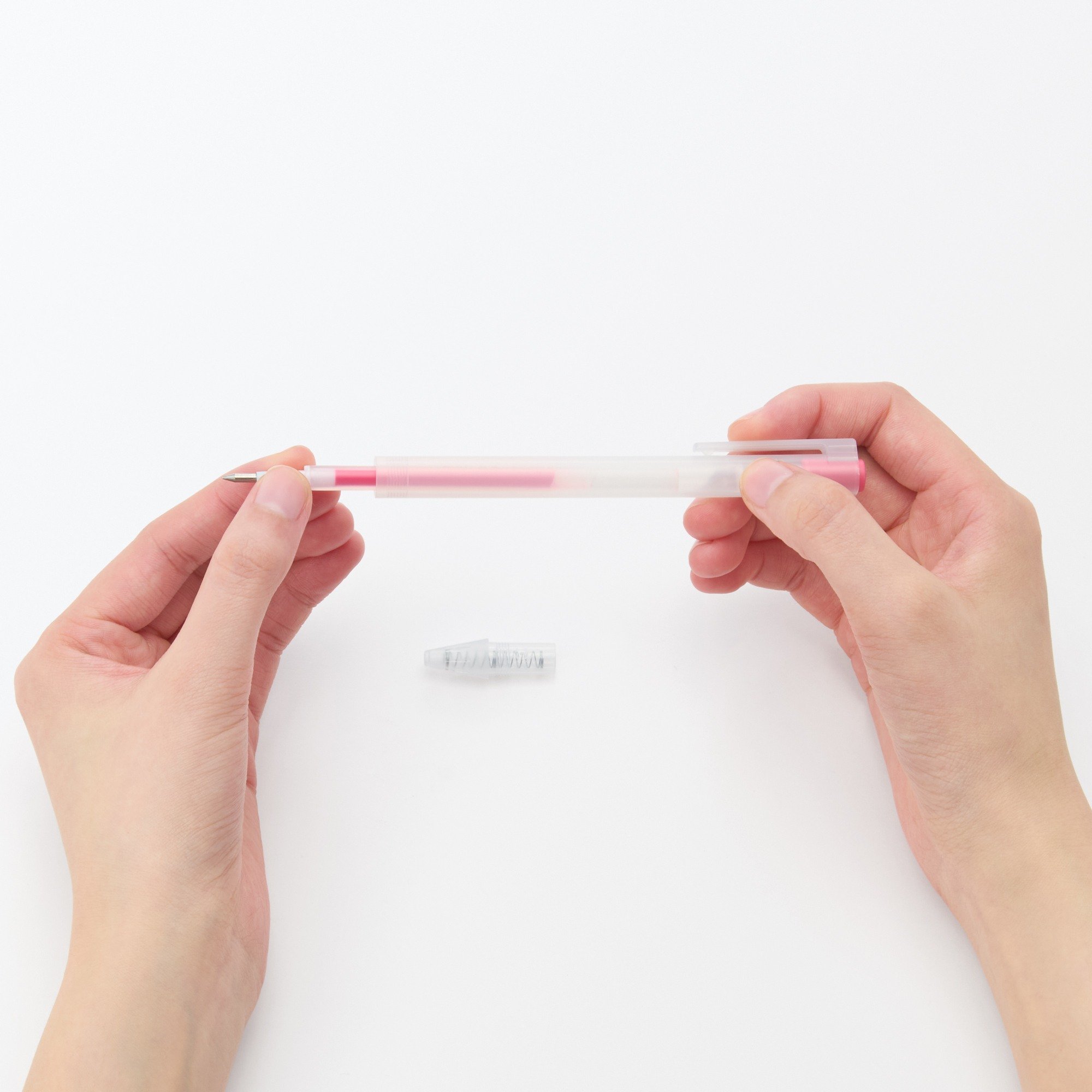 Smooth gel ink Ballpoint pen Knock type