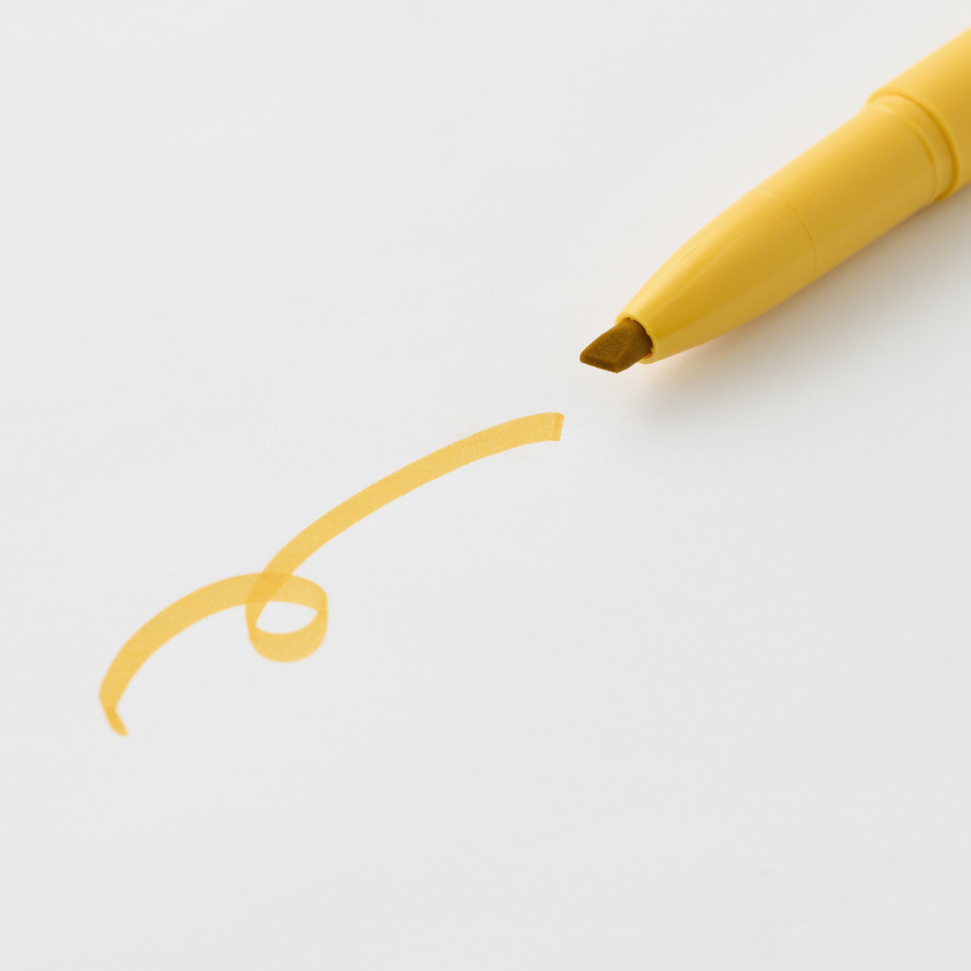 Compact line marker pen
