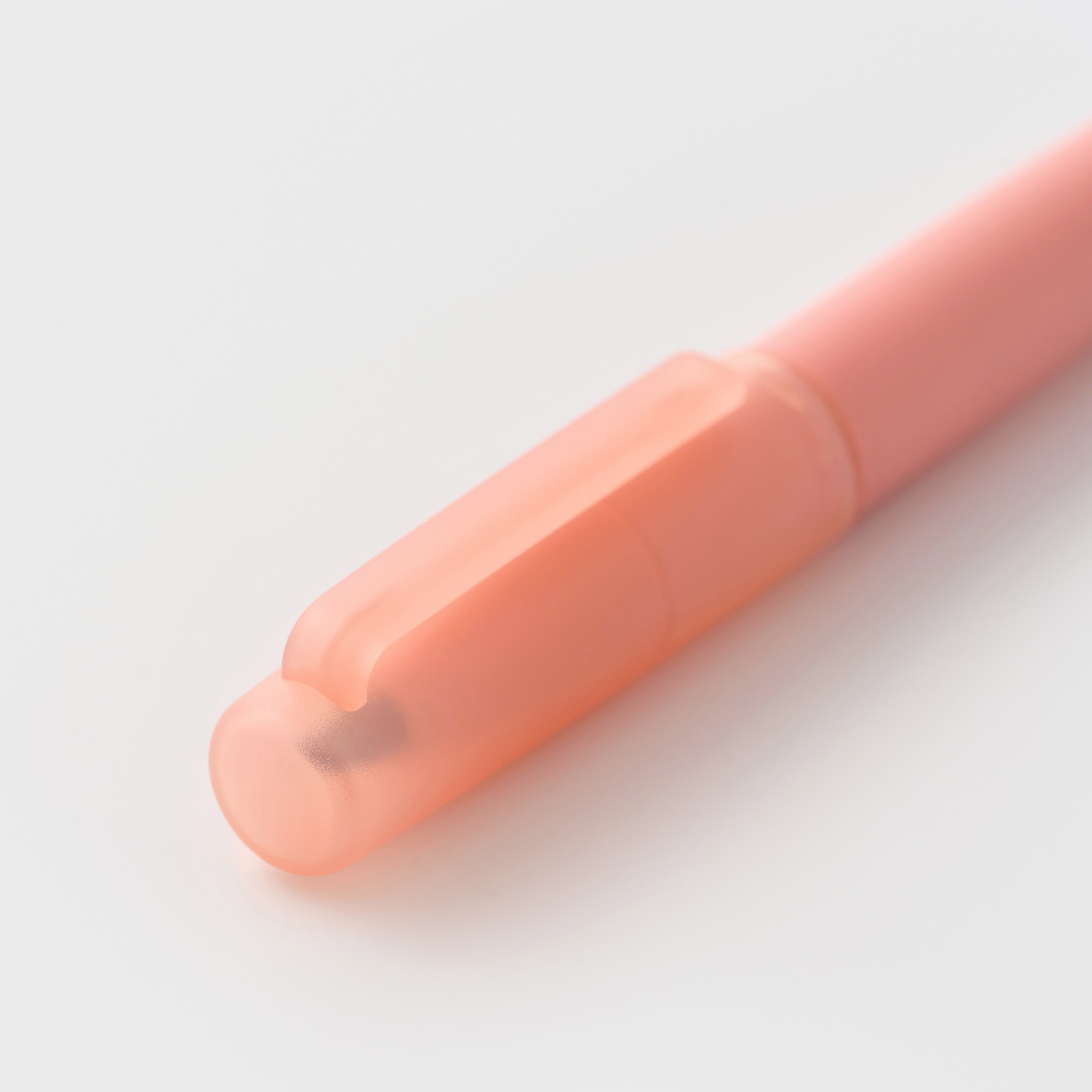 Compact line marker pen