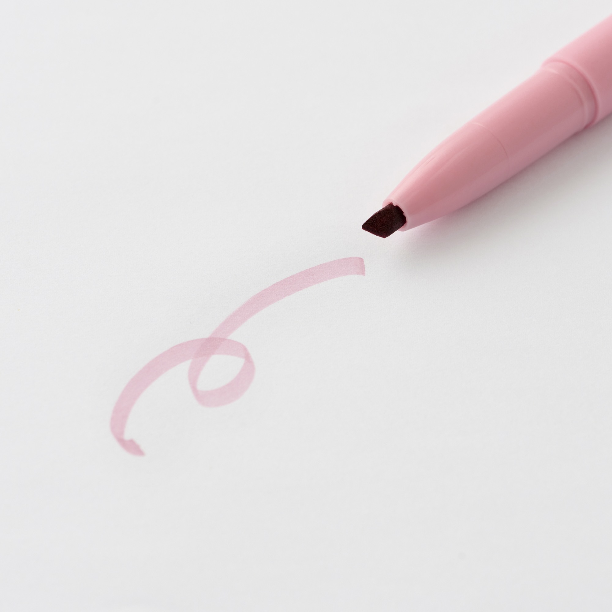 Compact line marker pen