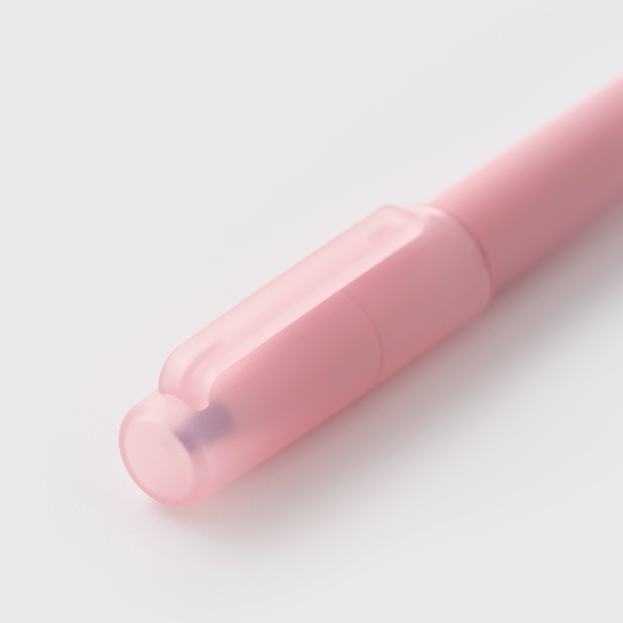 Compact line marker pen