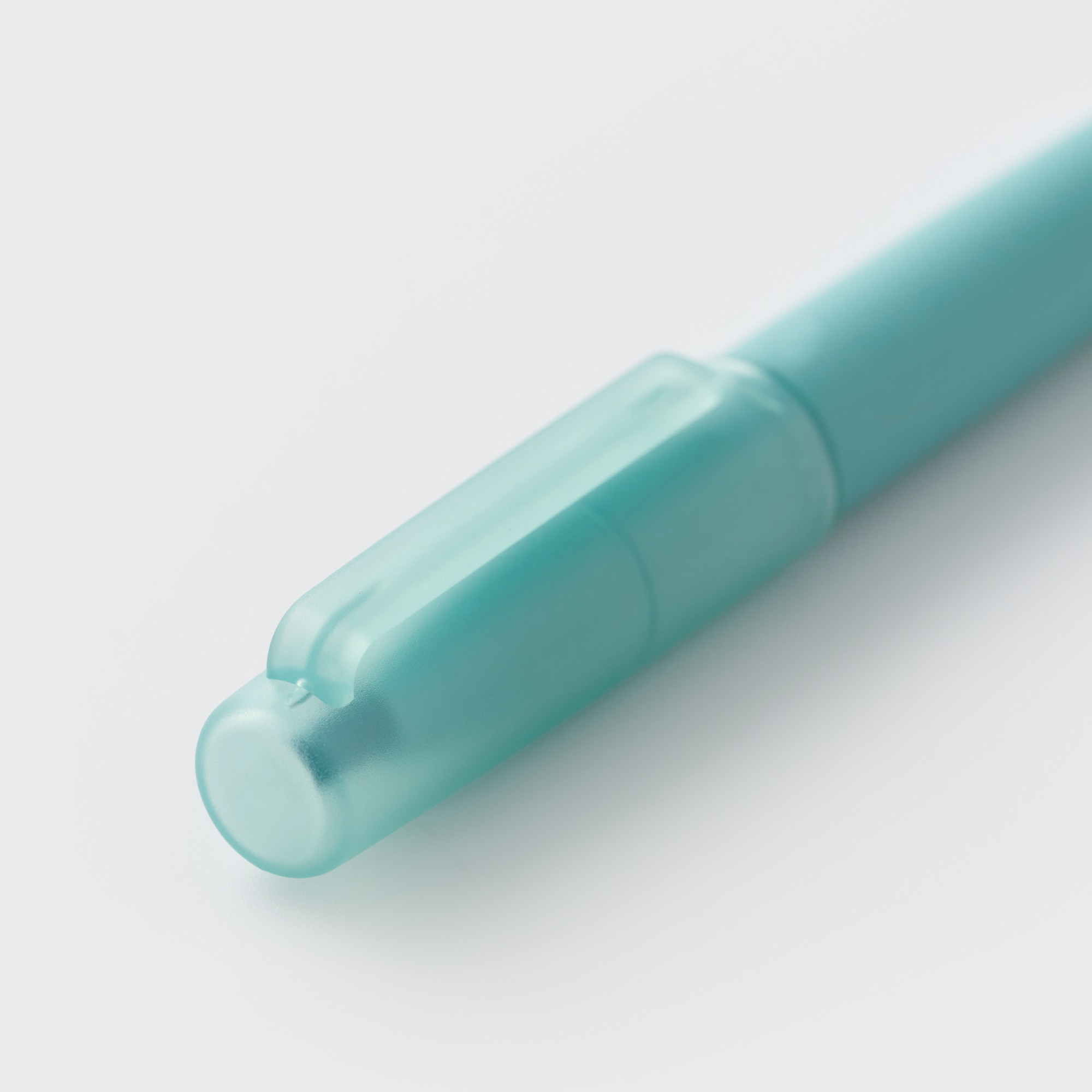 Compact line marker pen