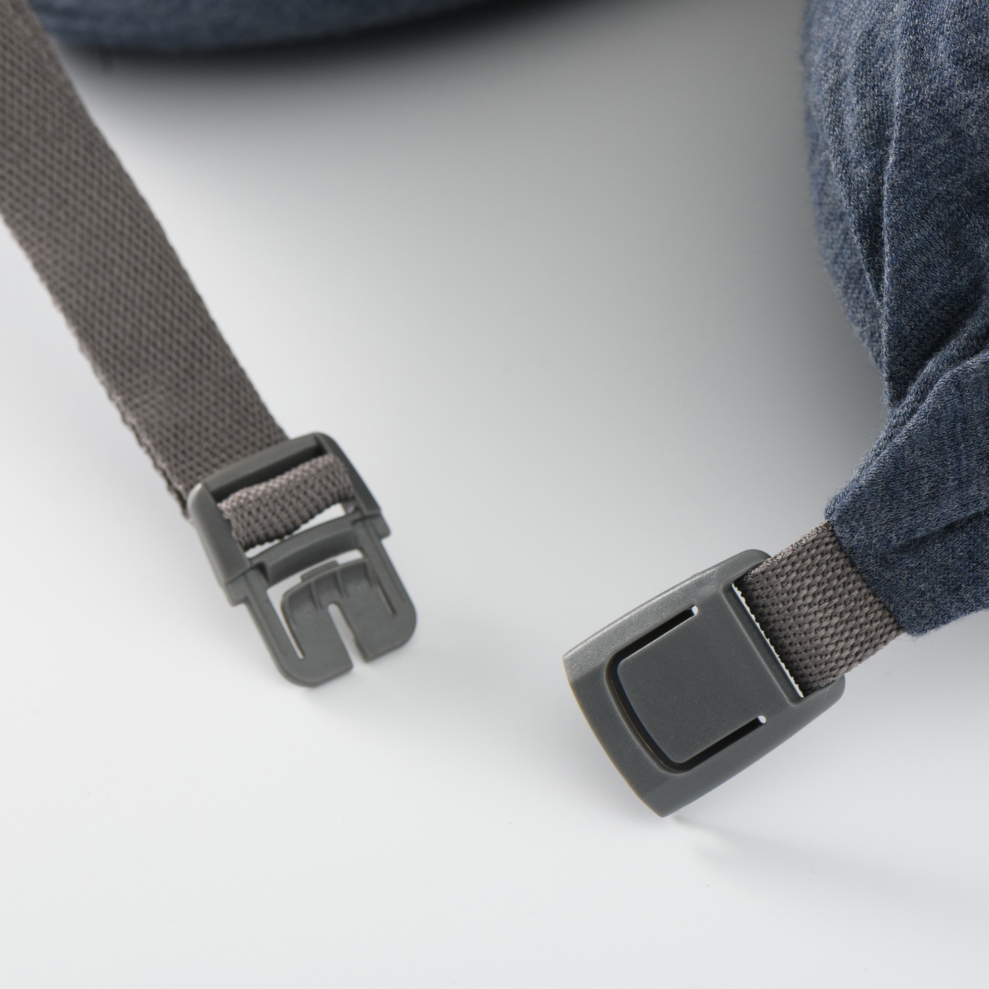 FITTING NECK CUSHION NAVY