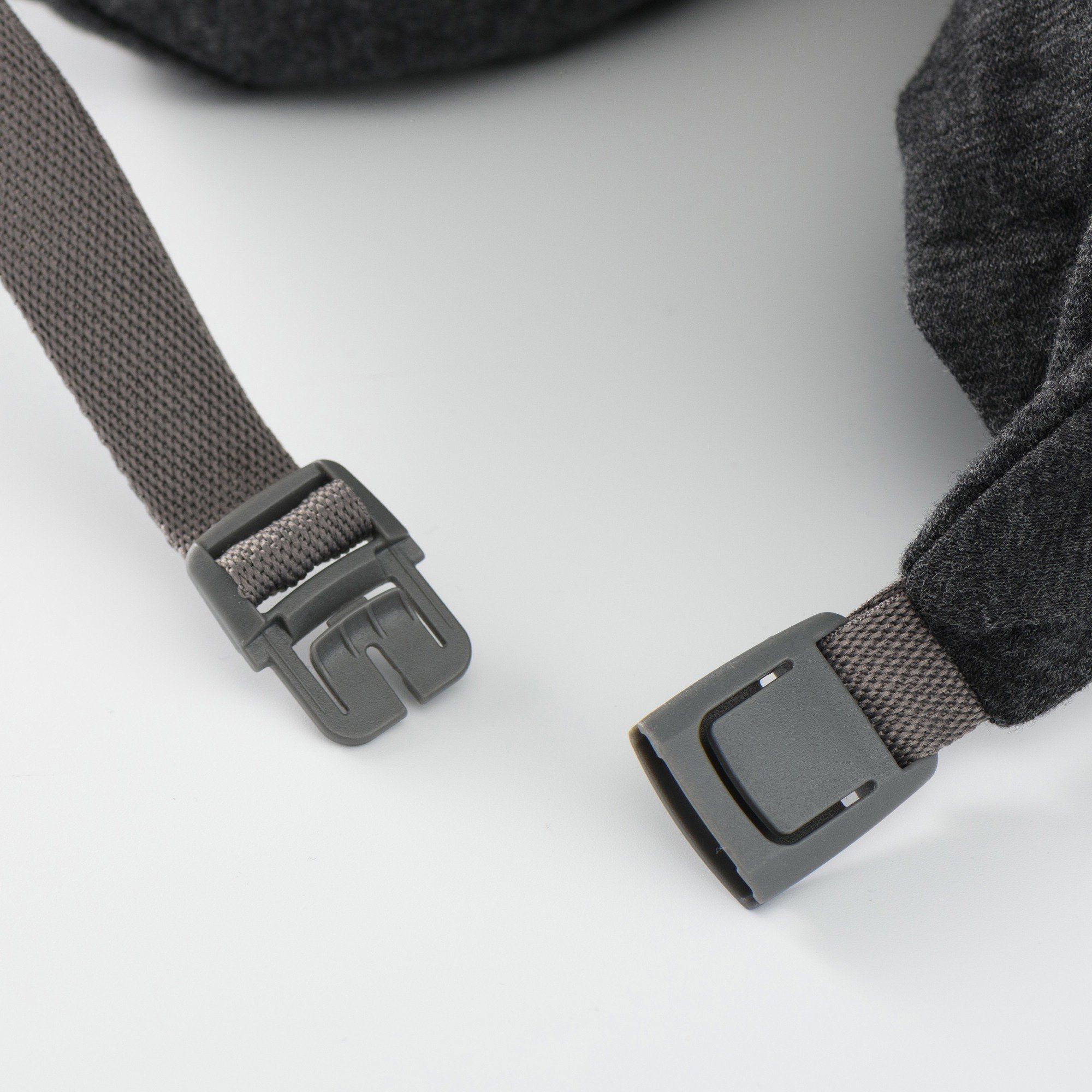 FITTING NECK CUSHION DARK GREY