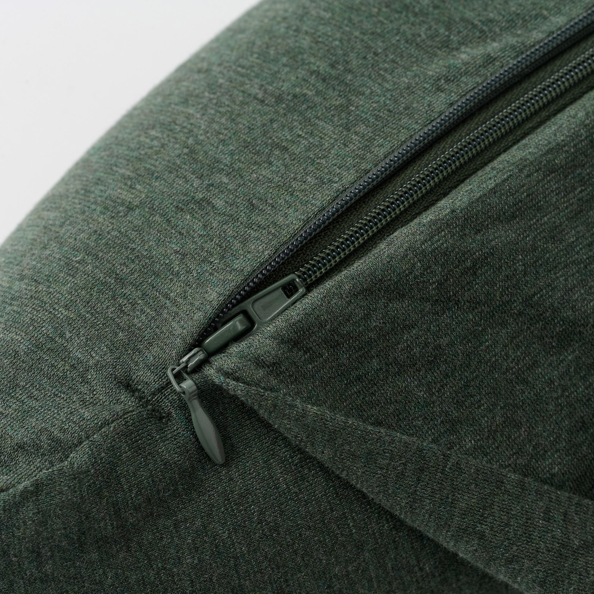 FITTING NECK CUSHION W/HOOD