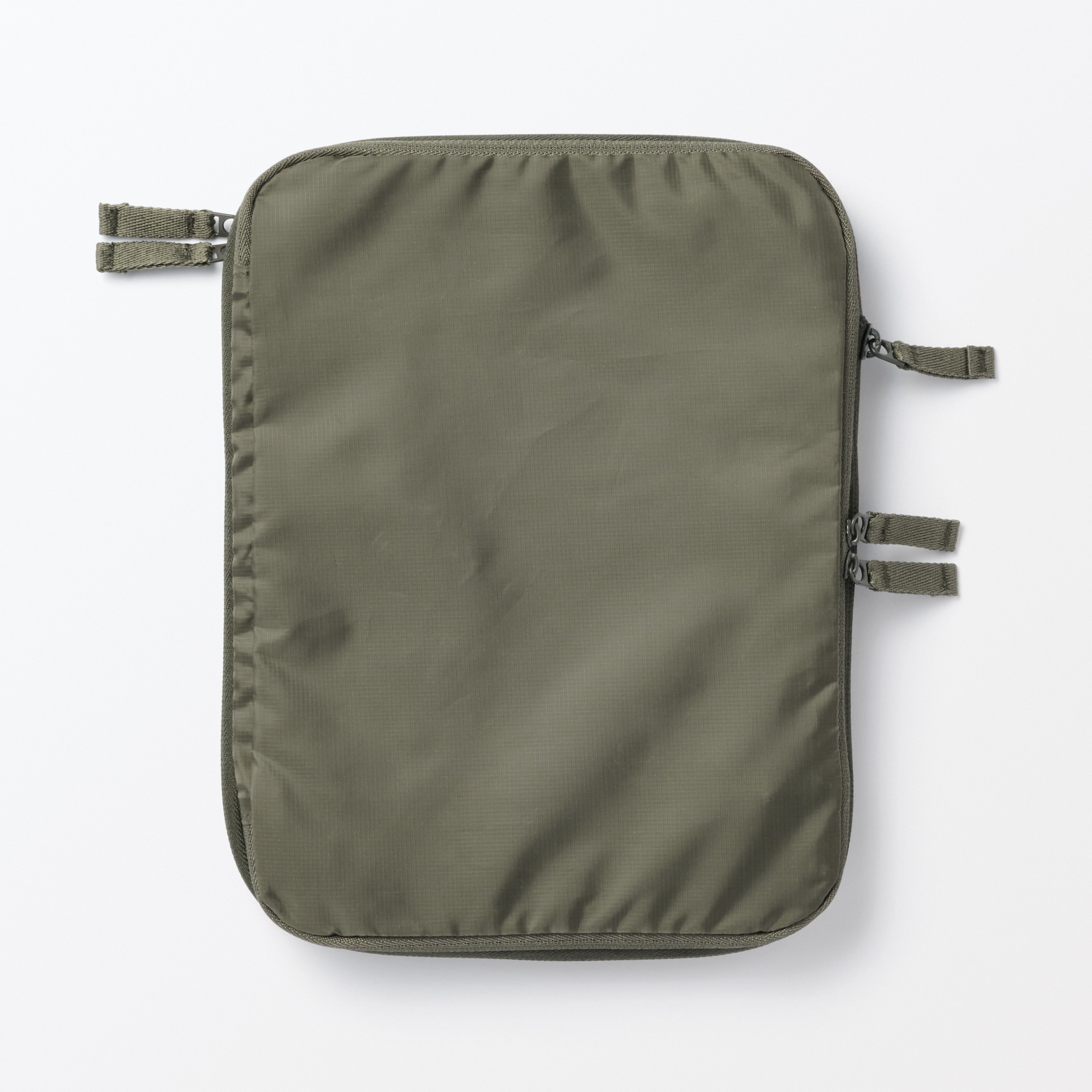 Polyester Gusset case Compression