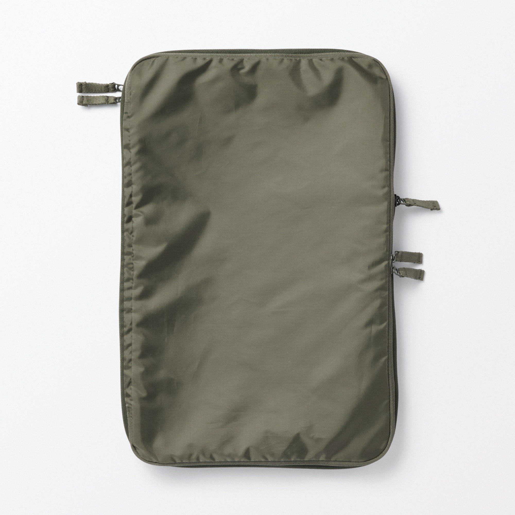 Polyester Gusset case Compression