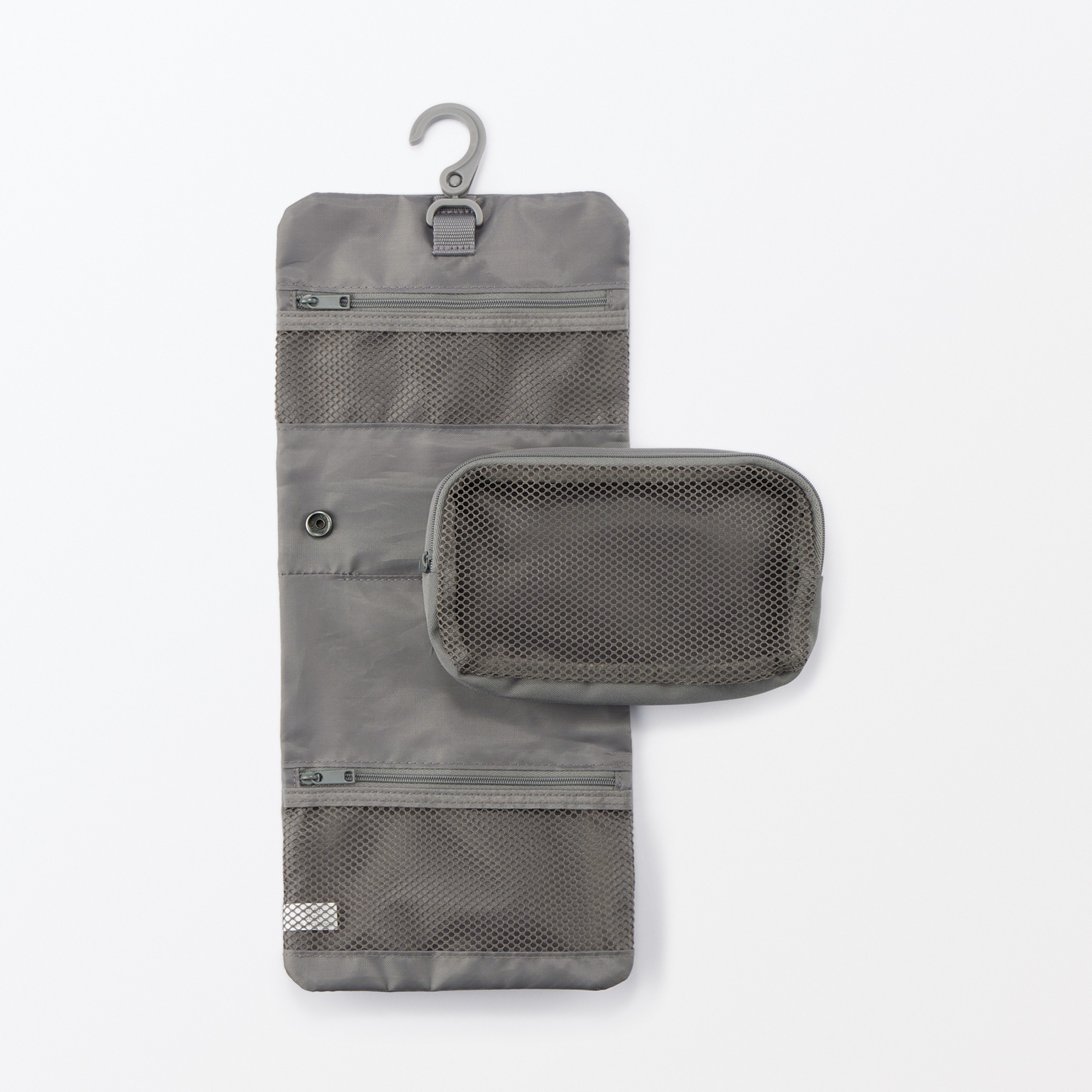 Polyester hanging case with pouch