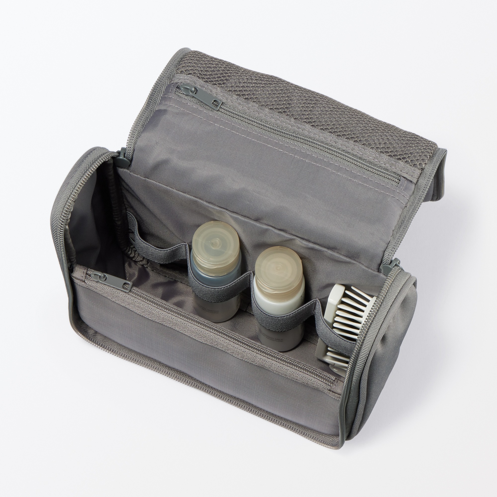 Polyester hanging toiletry case