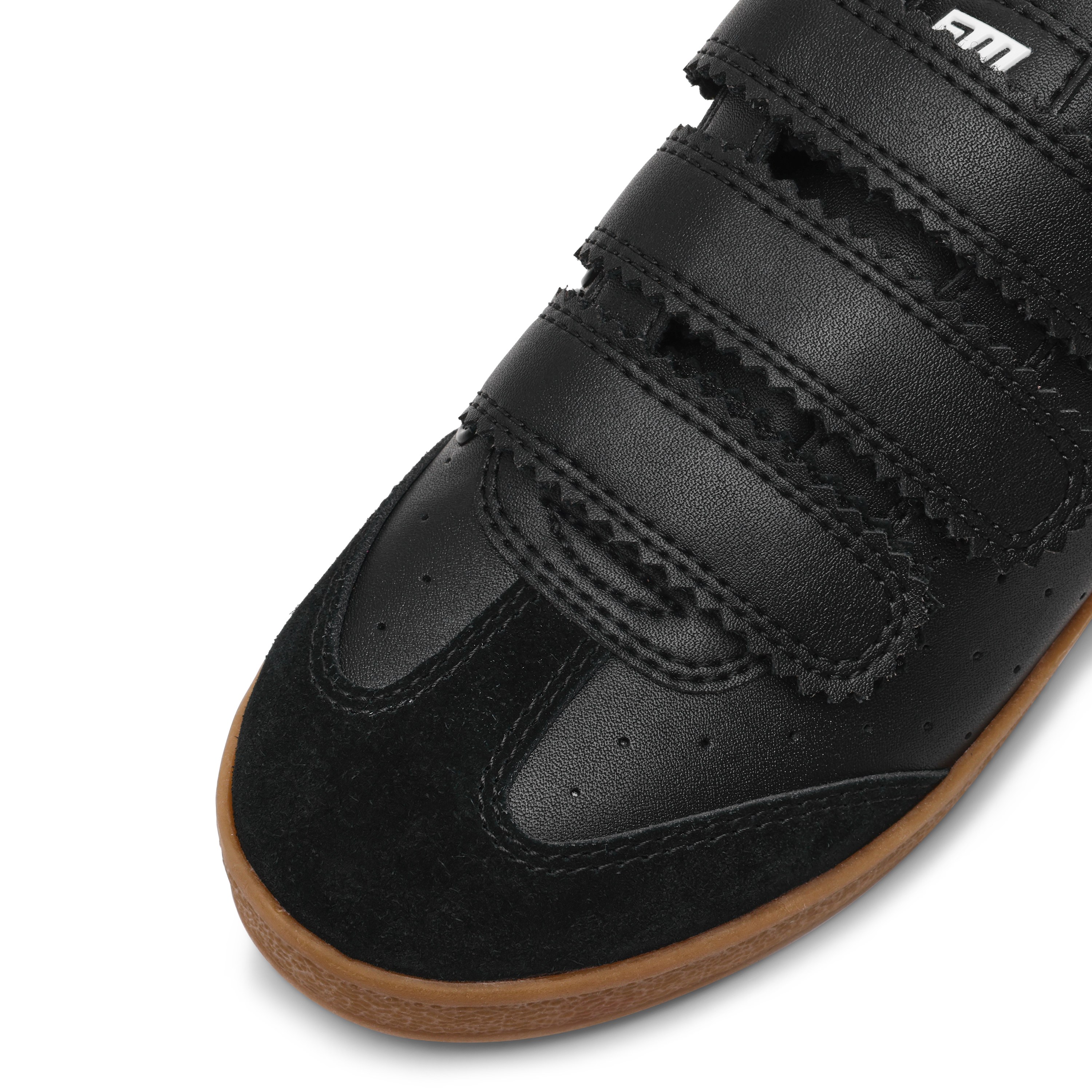 Daybreak-In Black Action Leather Sneakers