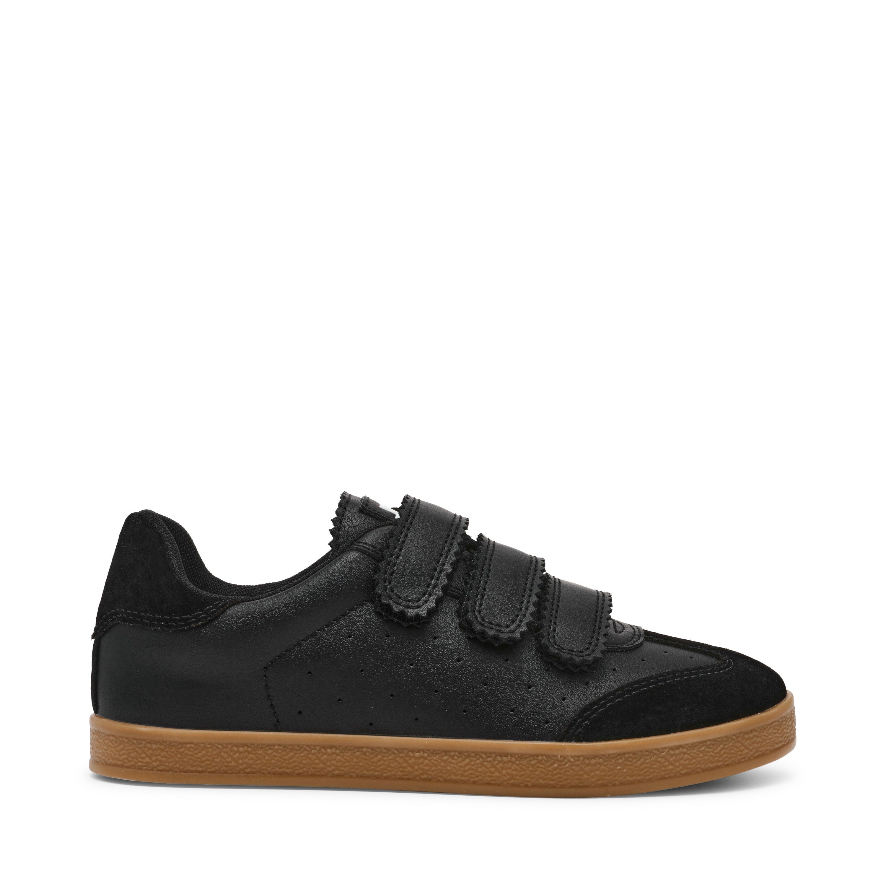 Daybreak-In Black Action Leather Sneakers