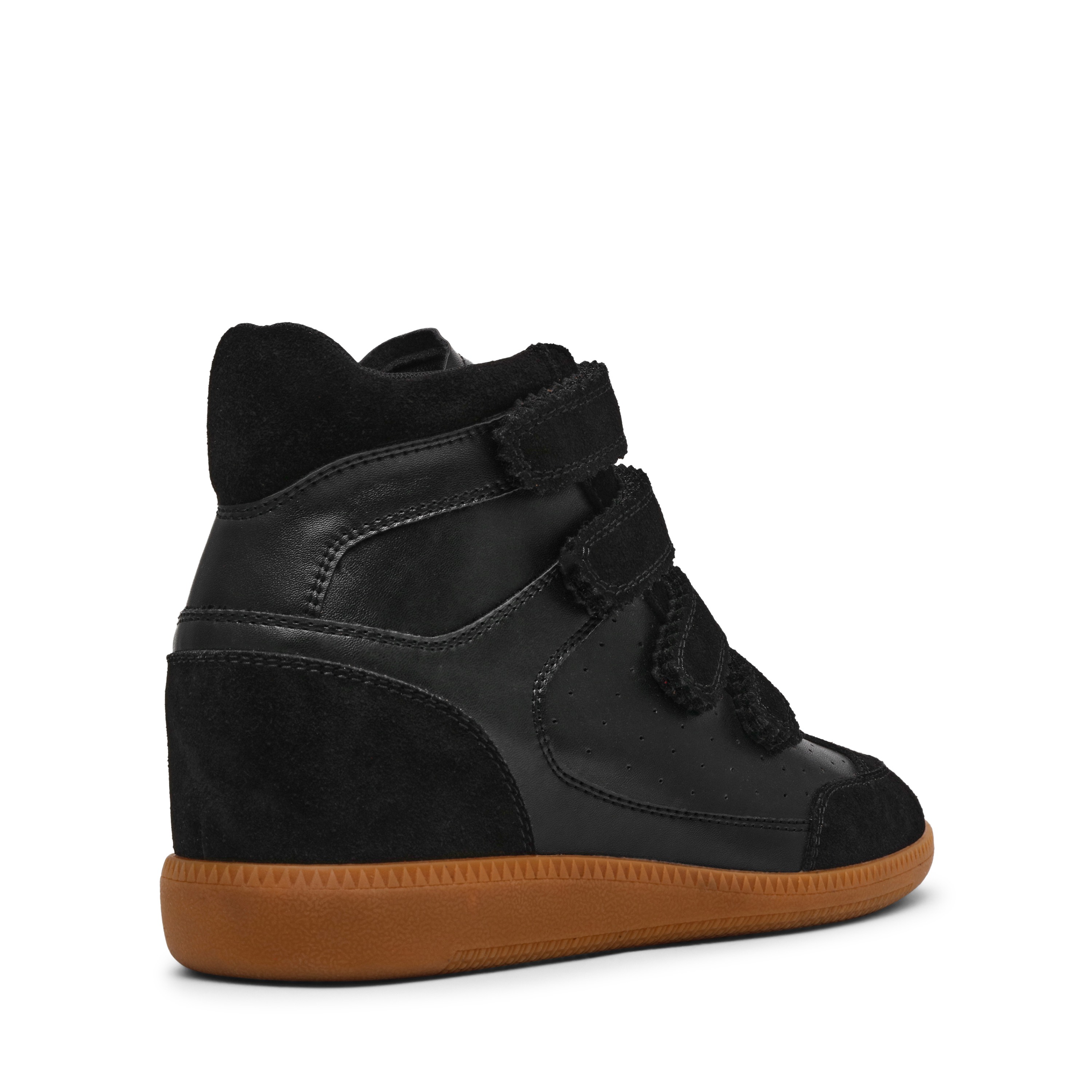 Mustang-In Black Suede Sneakers