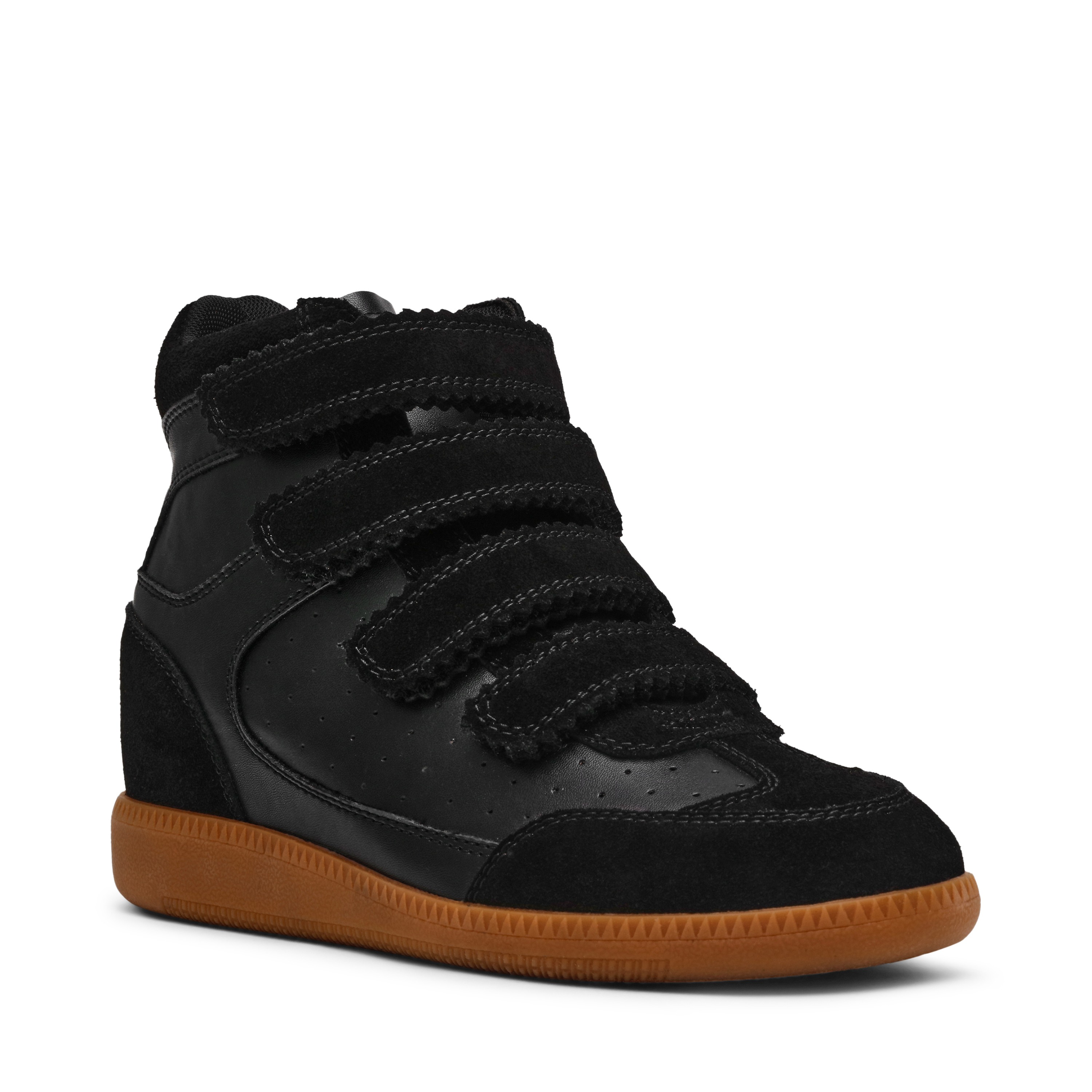 Mustang-In Black Suede Sneakers