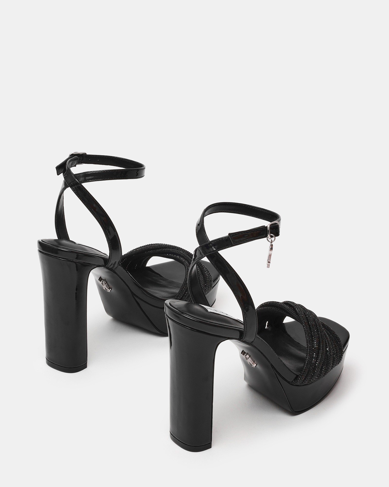 Nani-In Black Heels Sandals