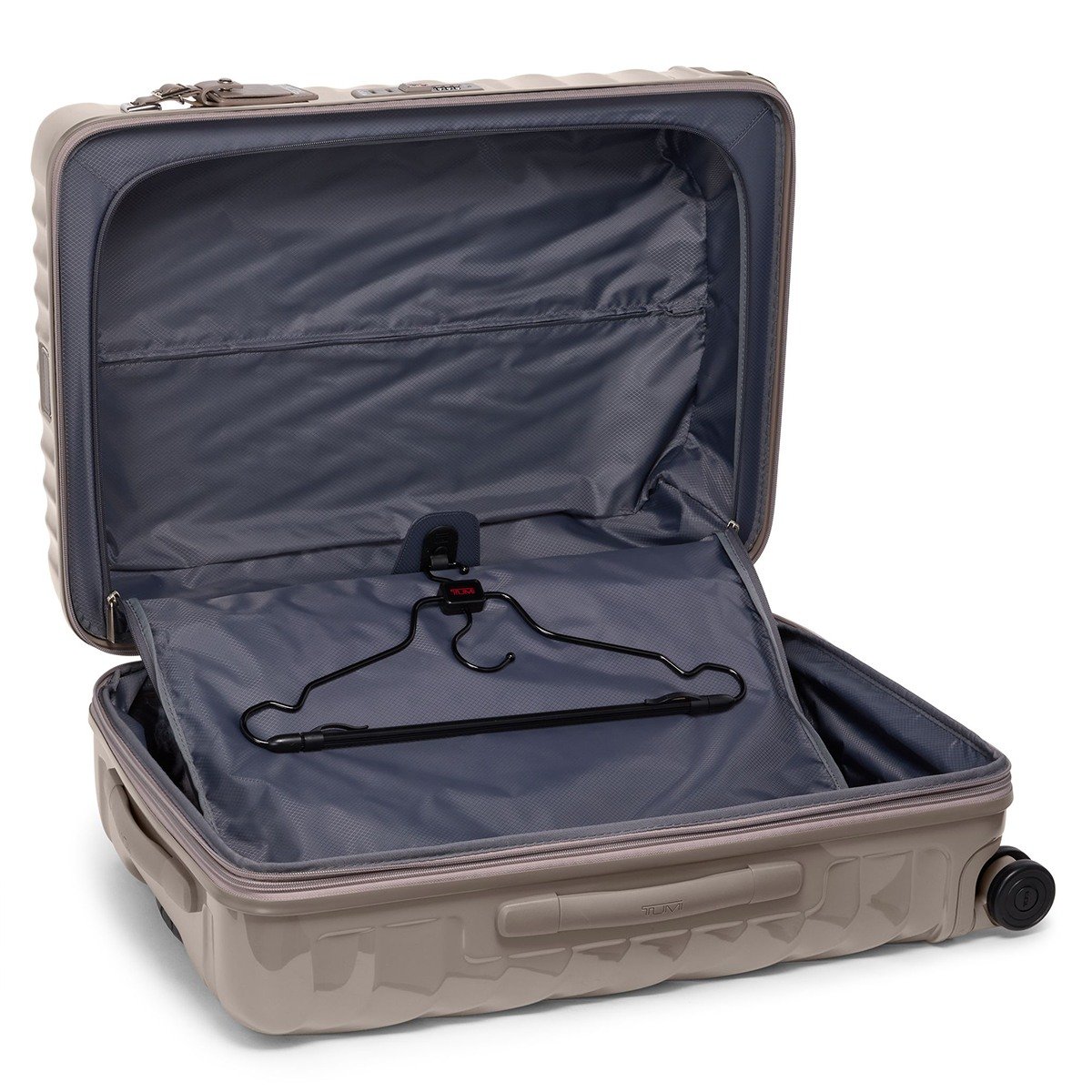 19 Degree Short Trip Expandable 4 Wheeled Packing Case