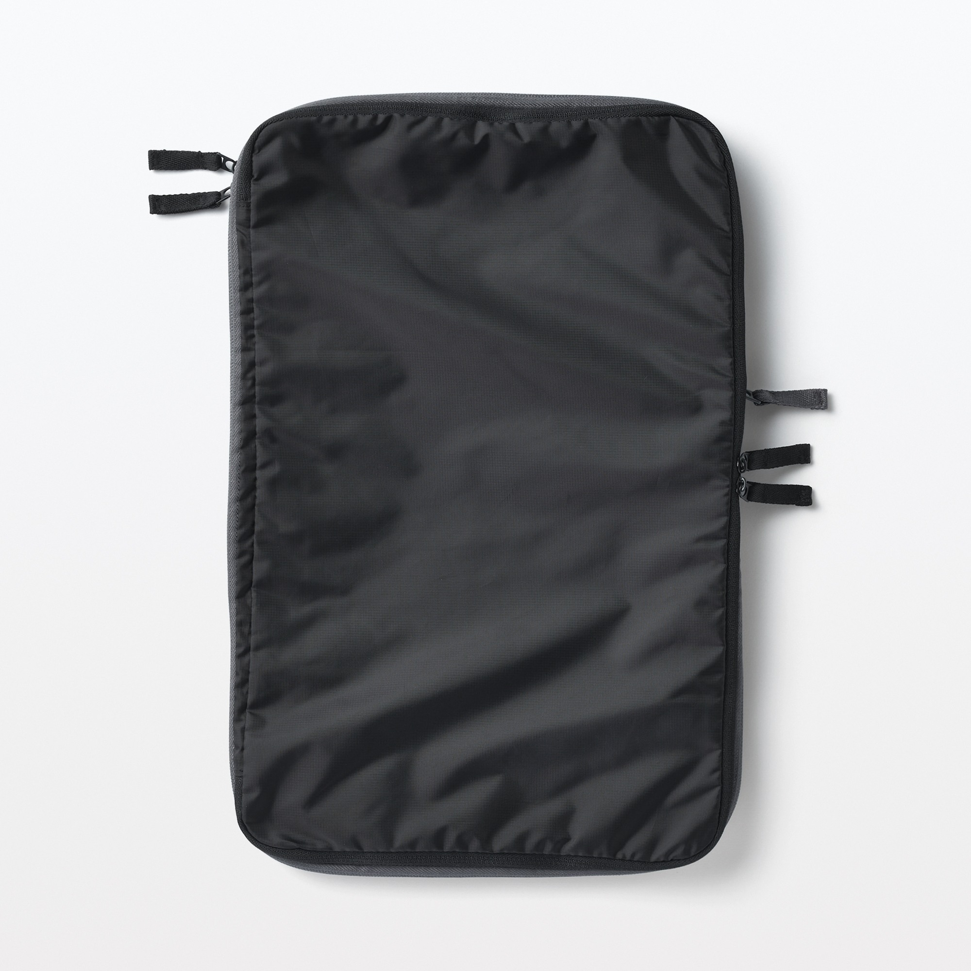 Polyester Gusset case Compression