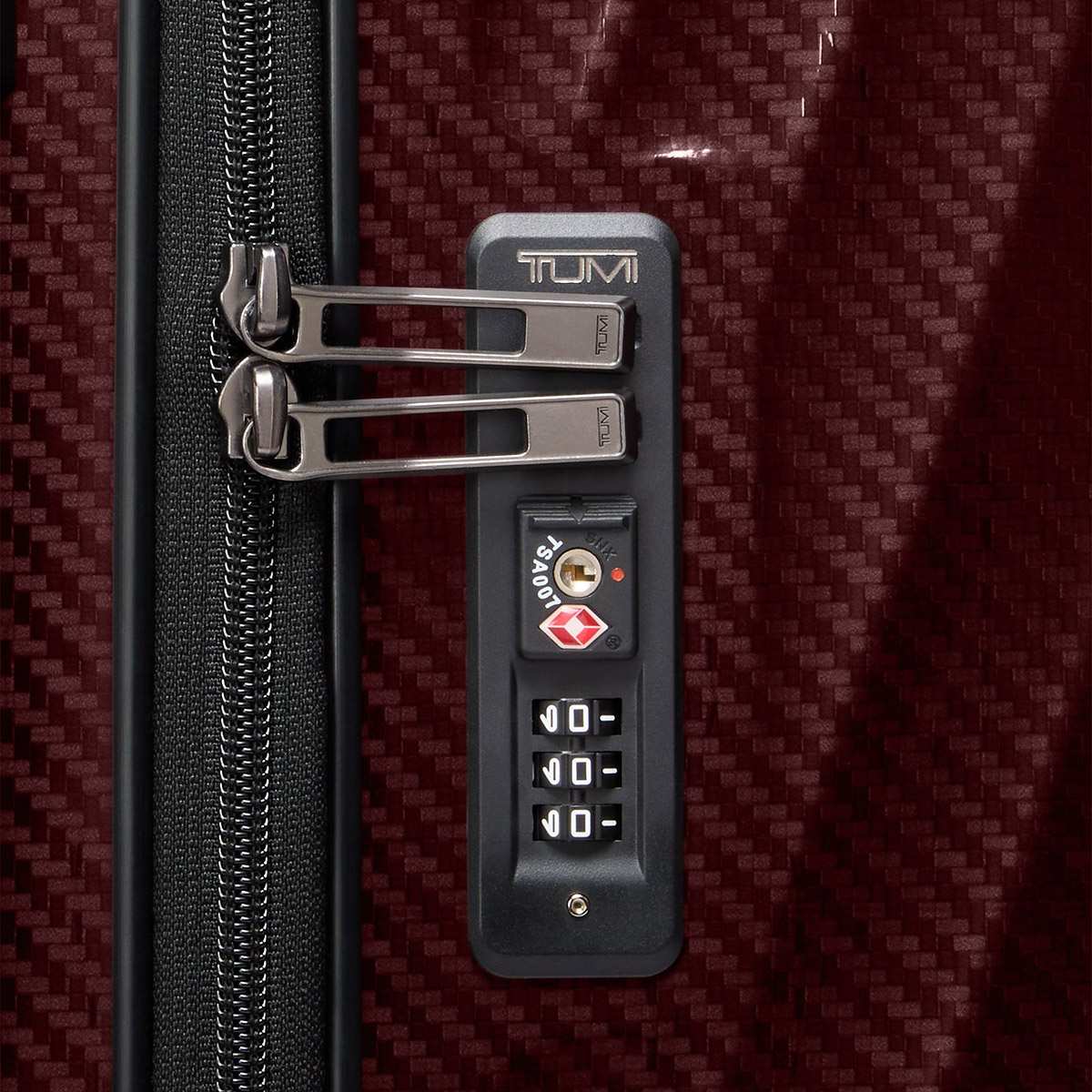 19 Degree Lite Extended Trip 4 Wheeled Packing Case