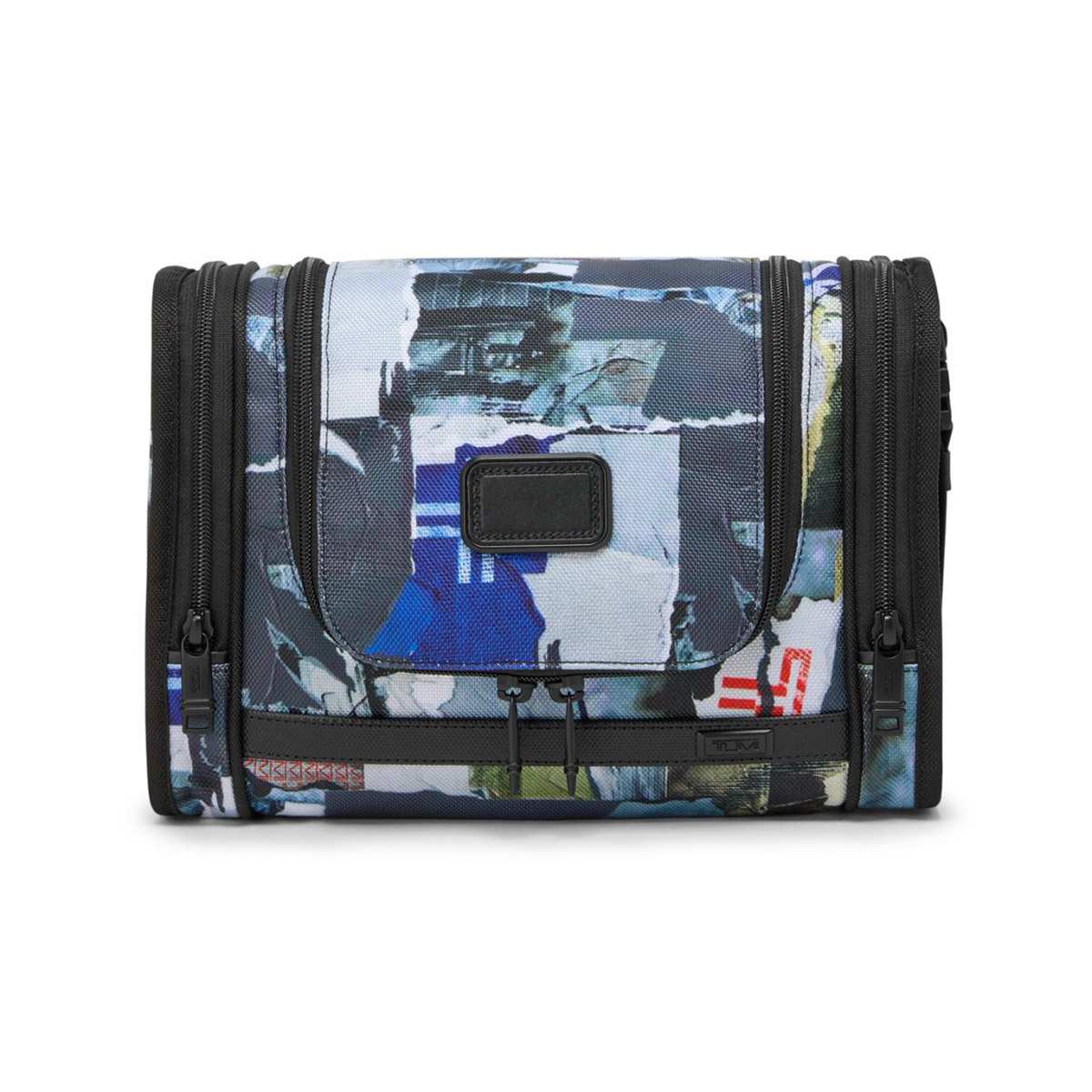 Alpha Hanging Travel Kit