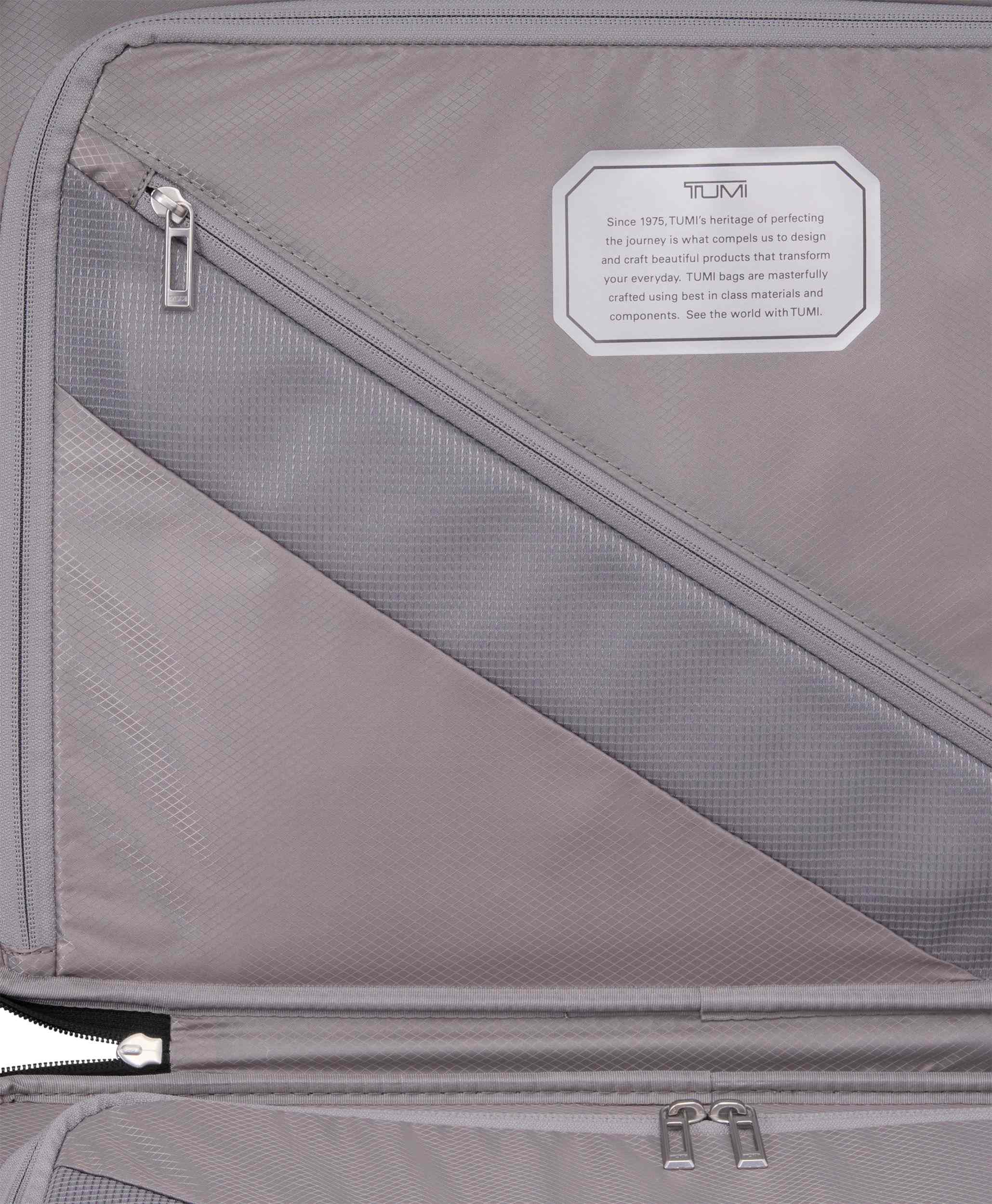 19 Degree Lite International 4 Wheeled Carry On