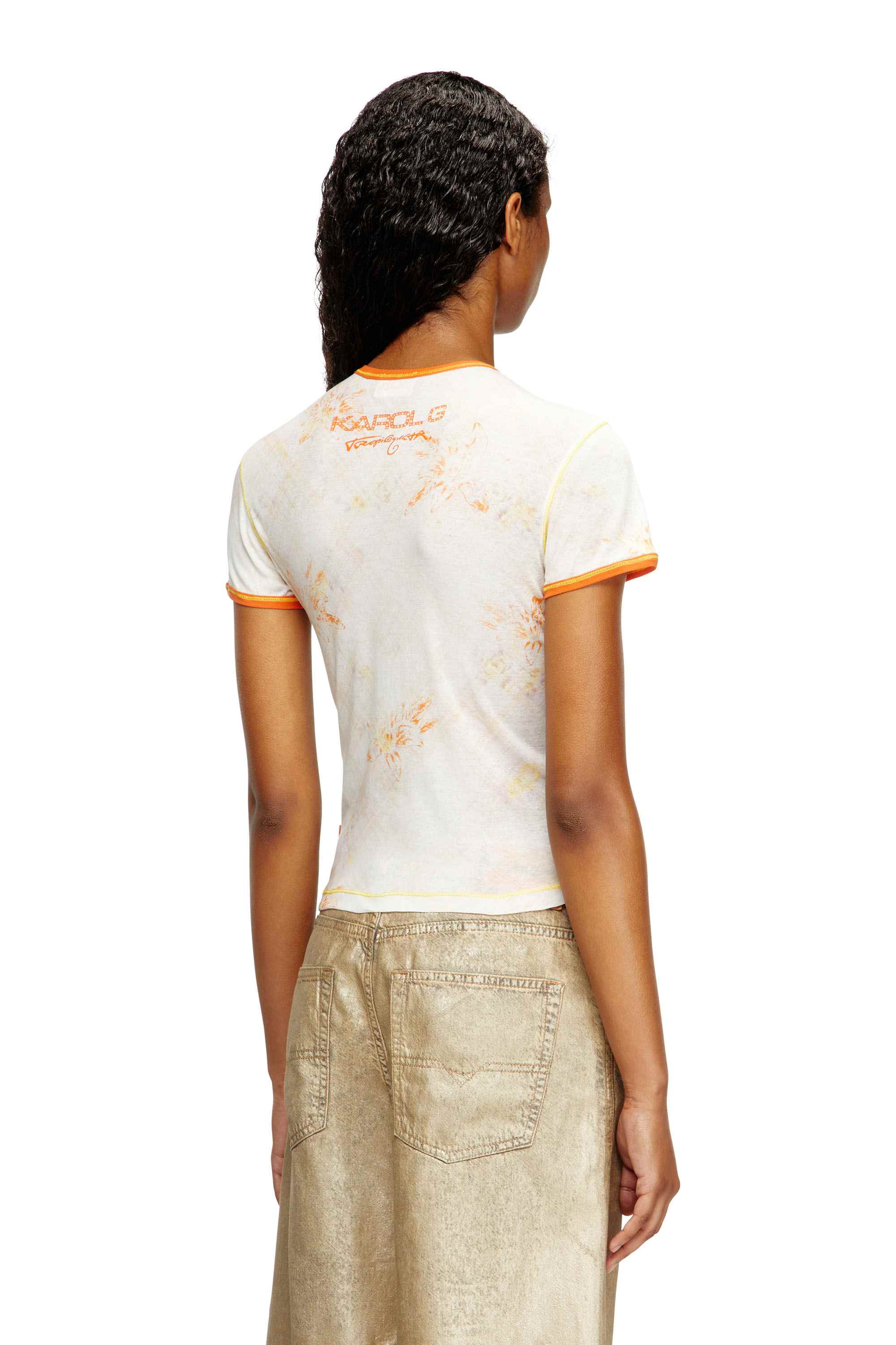 White T-shirt with Latina Foreva print