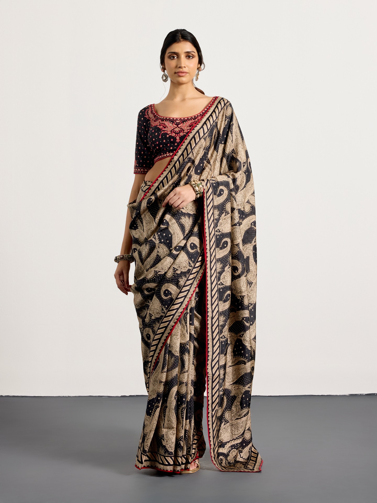 Black Beige Dancing Paisley Saree