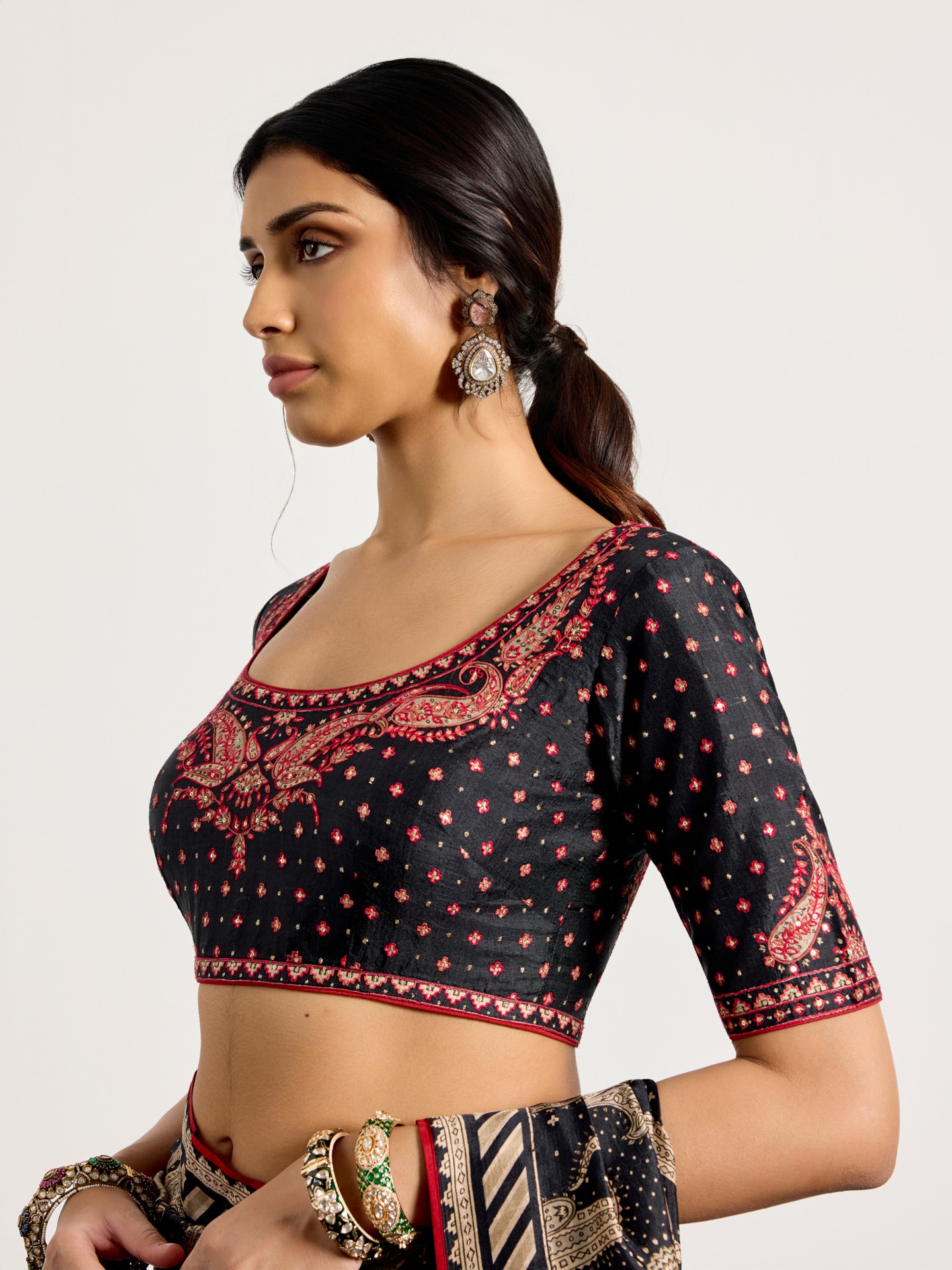Black Beige Dancing Paisley Saree