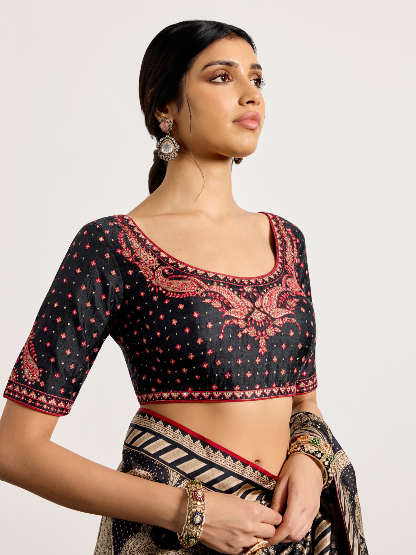 Black Beige Dancing Paisley Saree