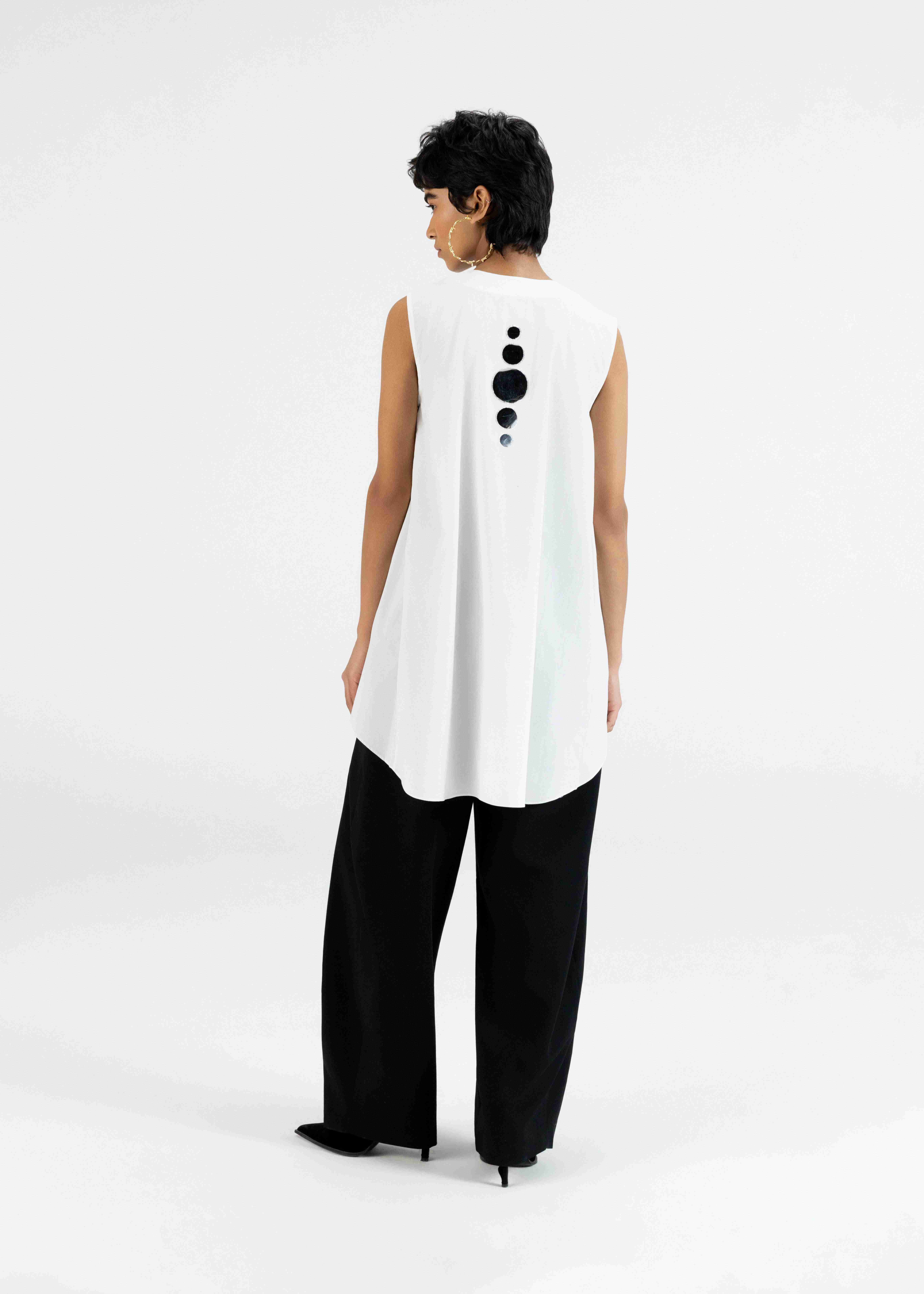 White sleeveless Tunic