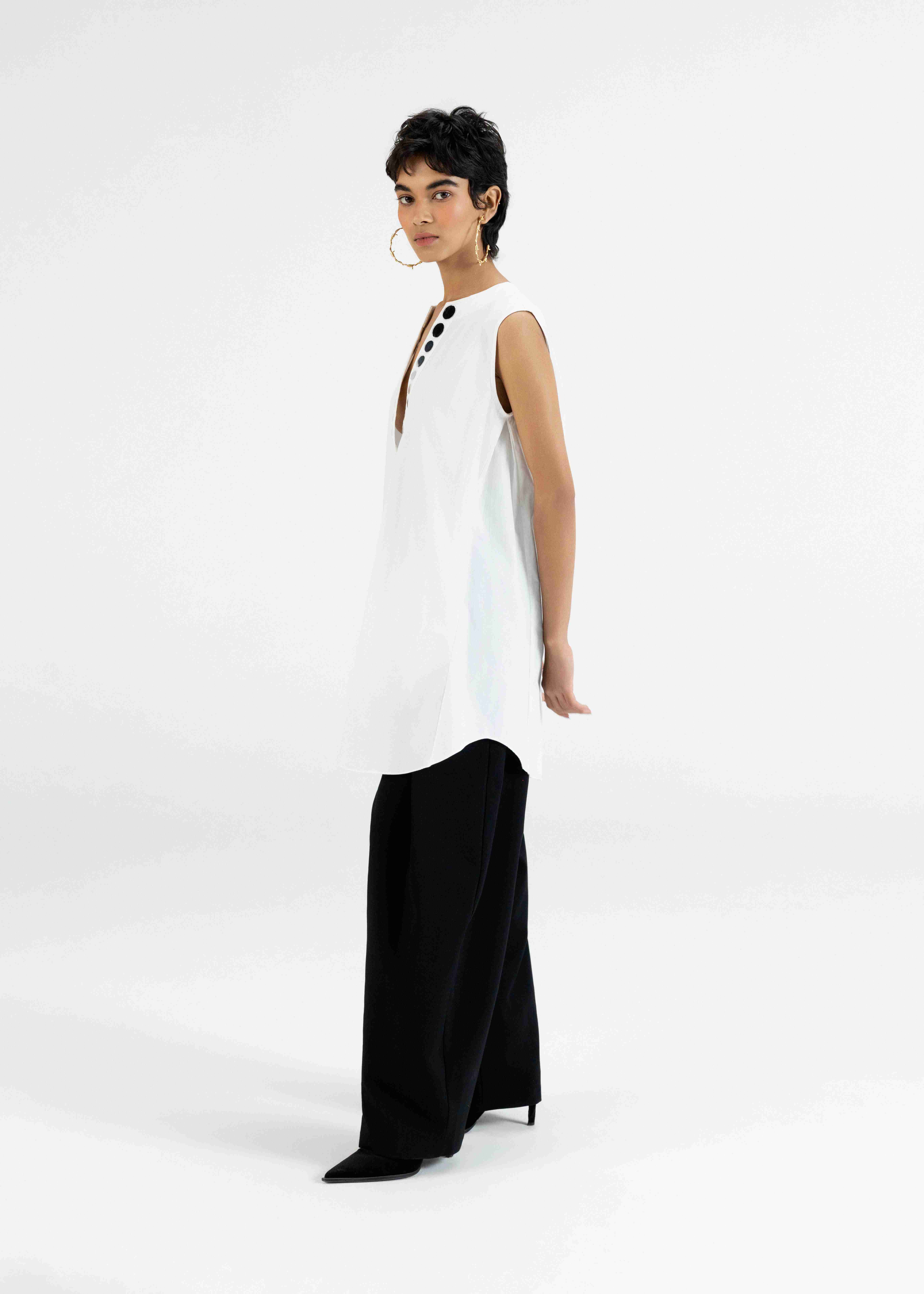 White sleeveless Tunic
