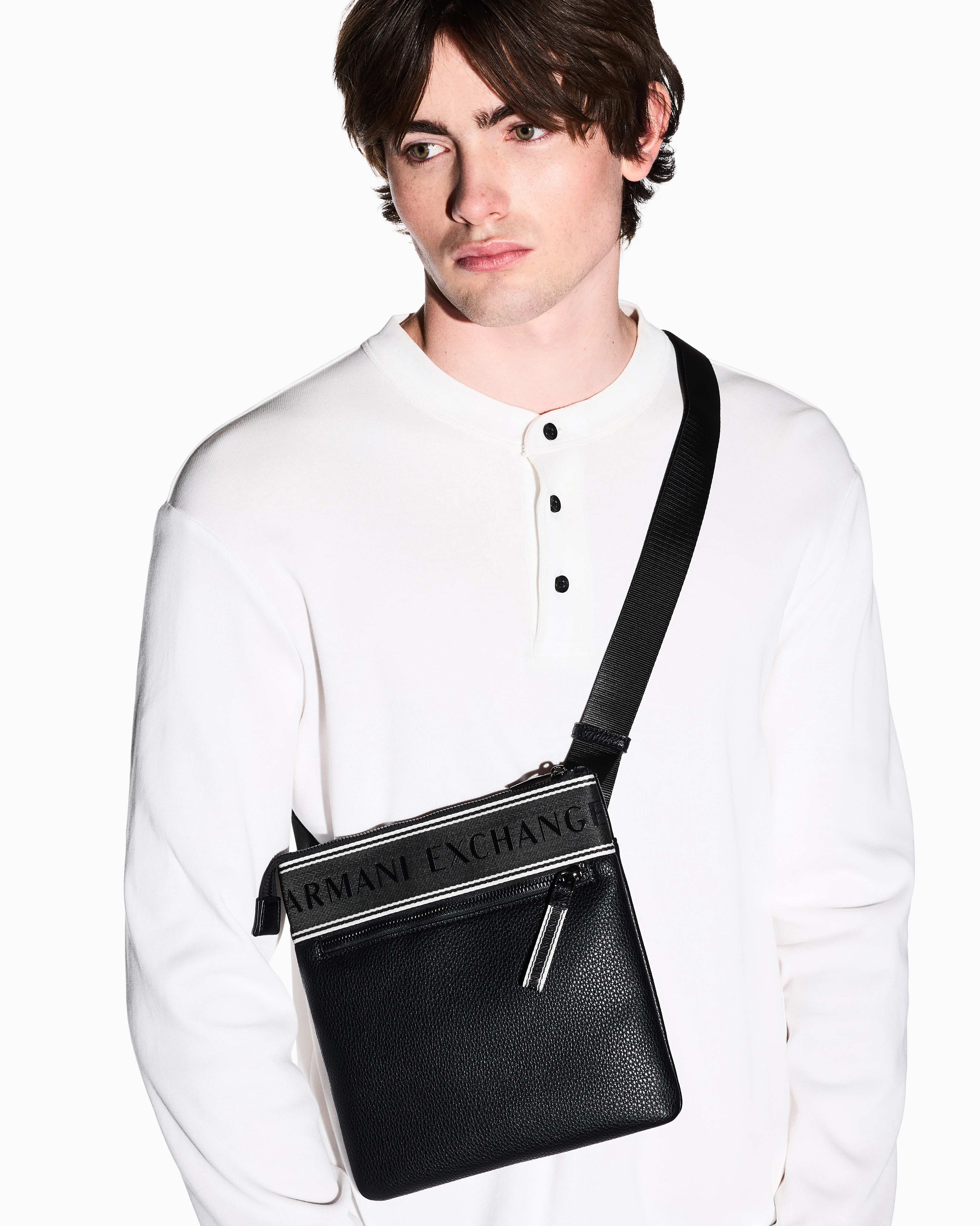 Men's Black Ian Messenger Bag